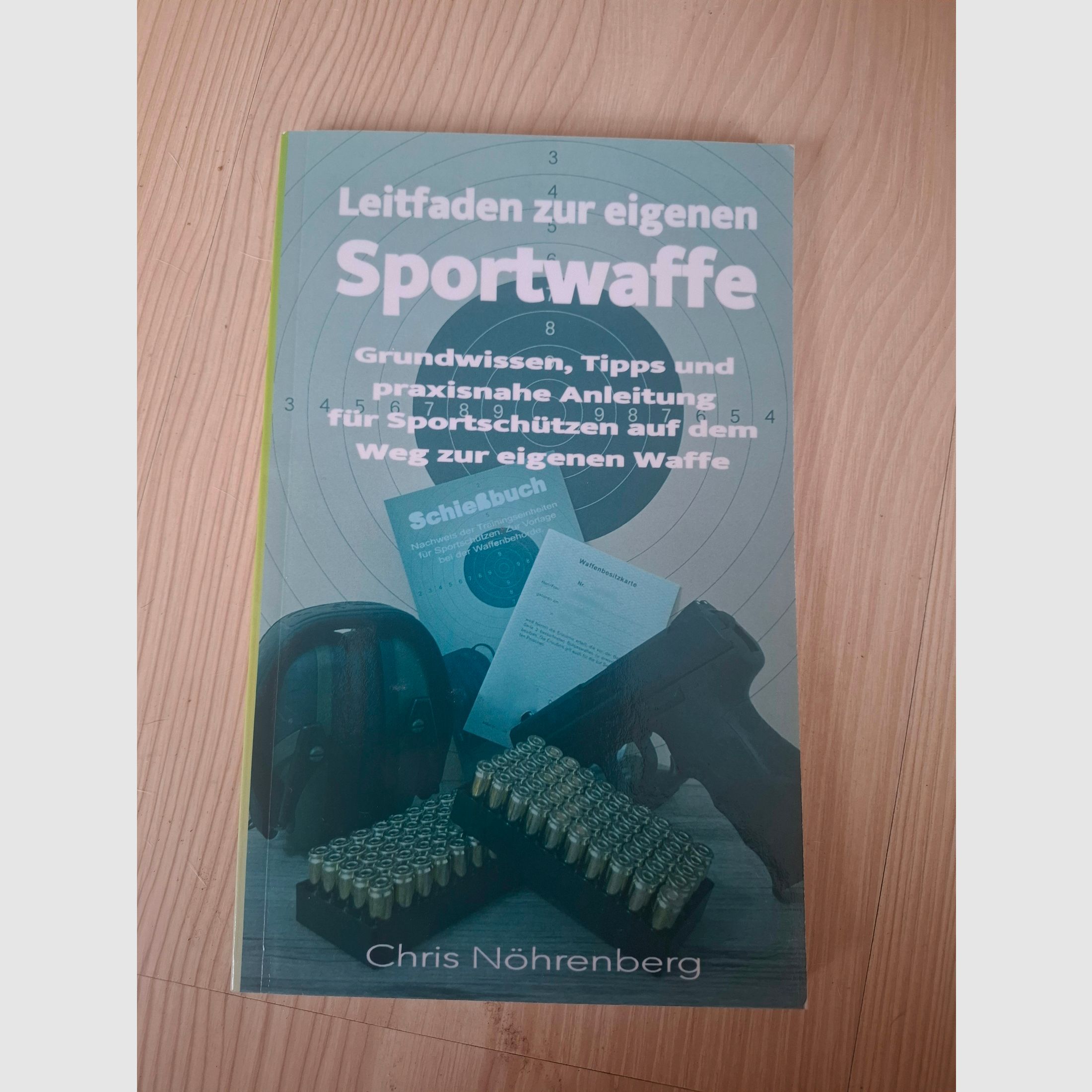 Konvolut aus verschiedenen Waffenbüchern