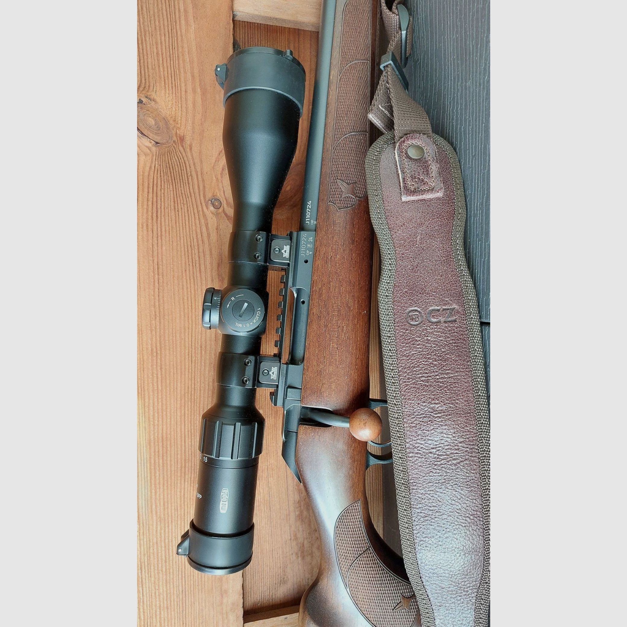 CZ 600 American, Kaliber .223 Rem. inkl. Zielfernrohr MeoSport R 3-15x50 u.v.m.