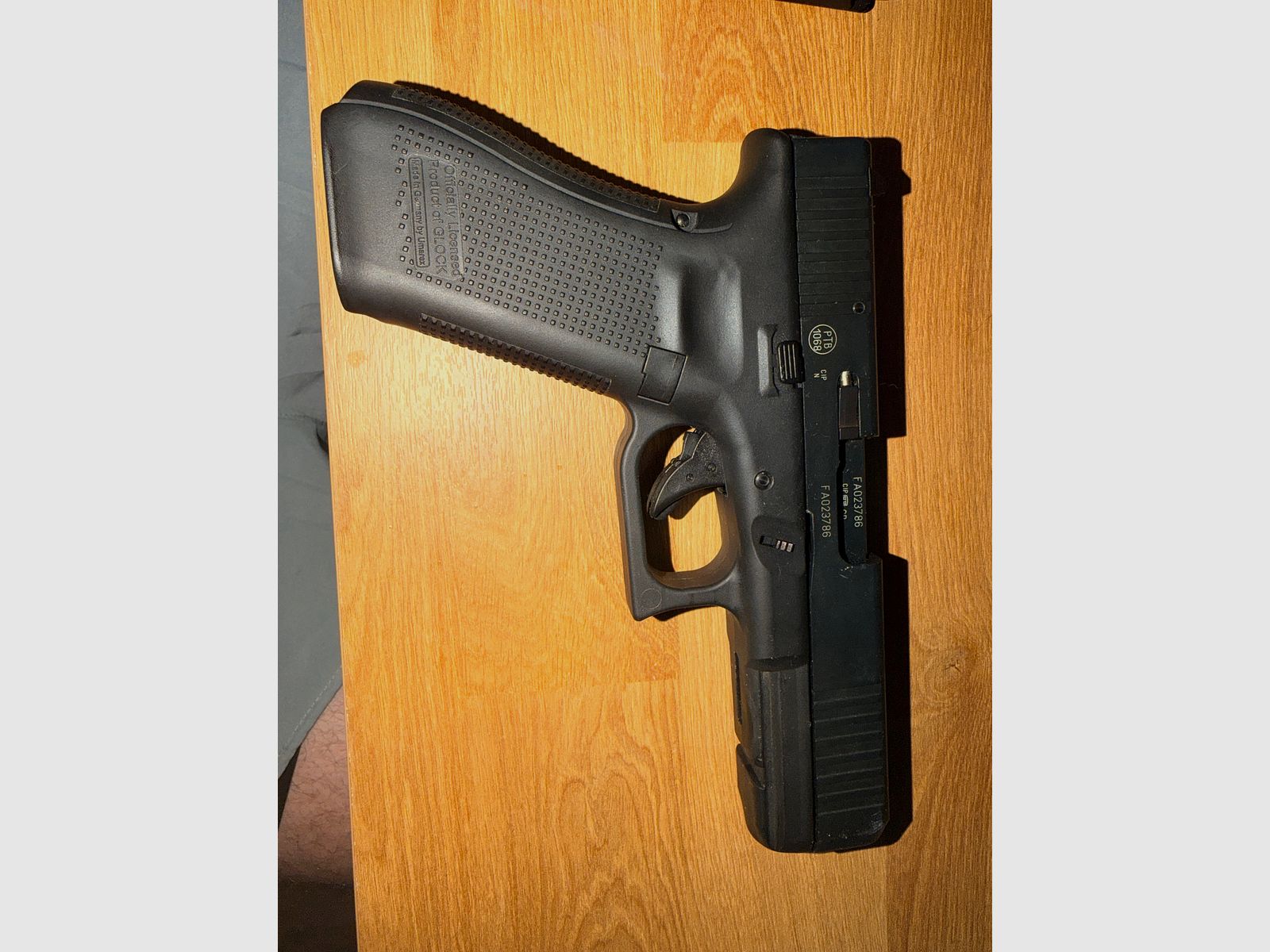 Vendo una Glock Schreckschuss