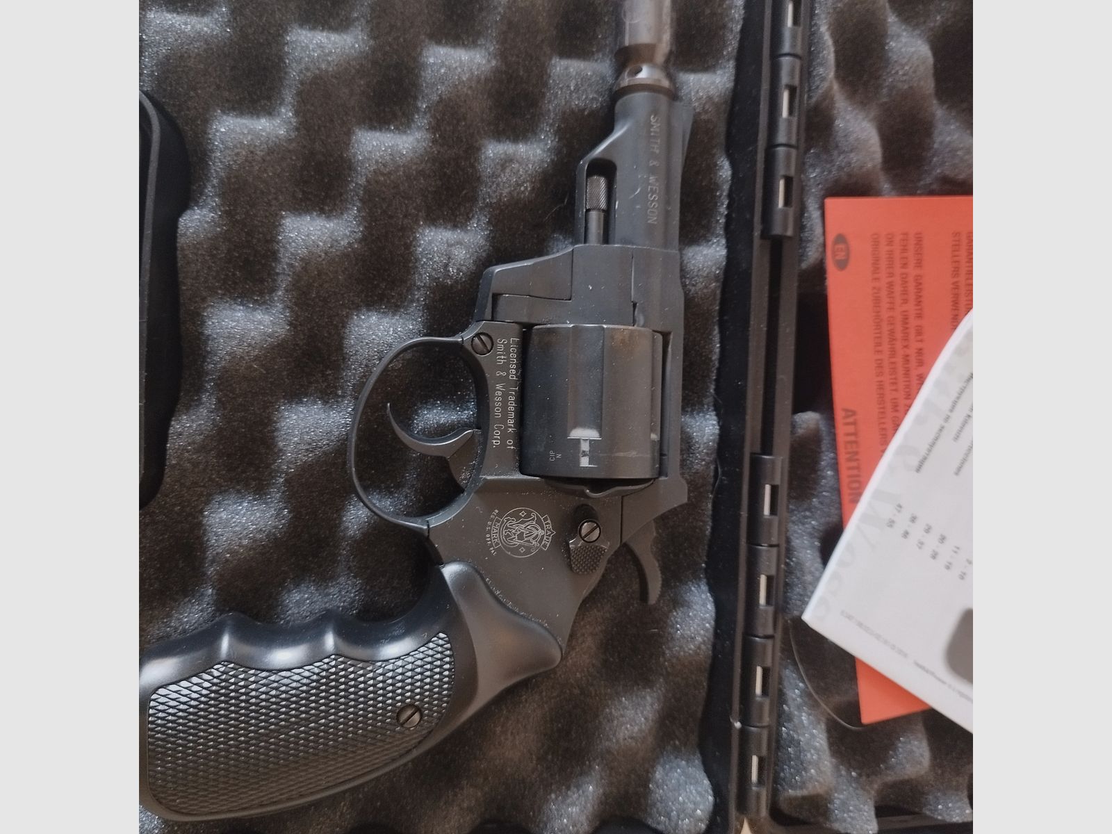 SRS Revolver Umarex Smith und Wesson Combat 9mm Knall PTB mit OVP, Bild 2 von 14