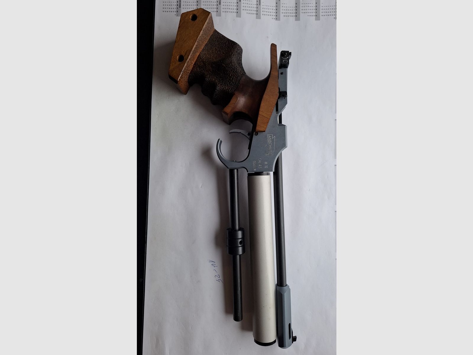 Pistolet à air Anschütz SAM M10 Cal.4,5