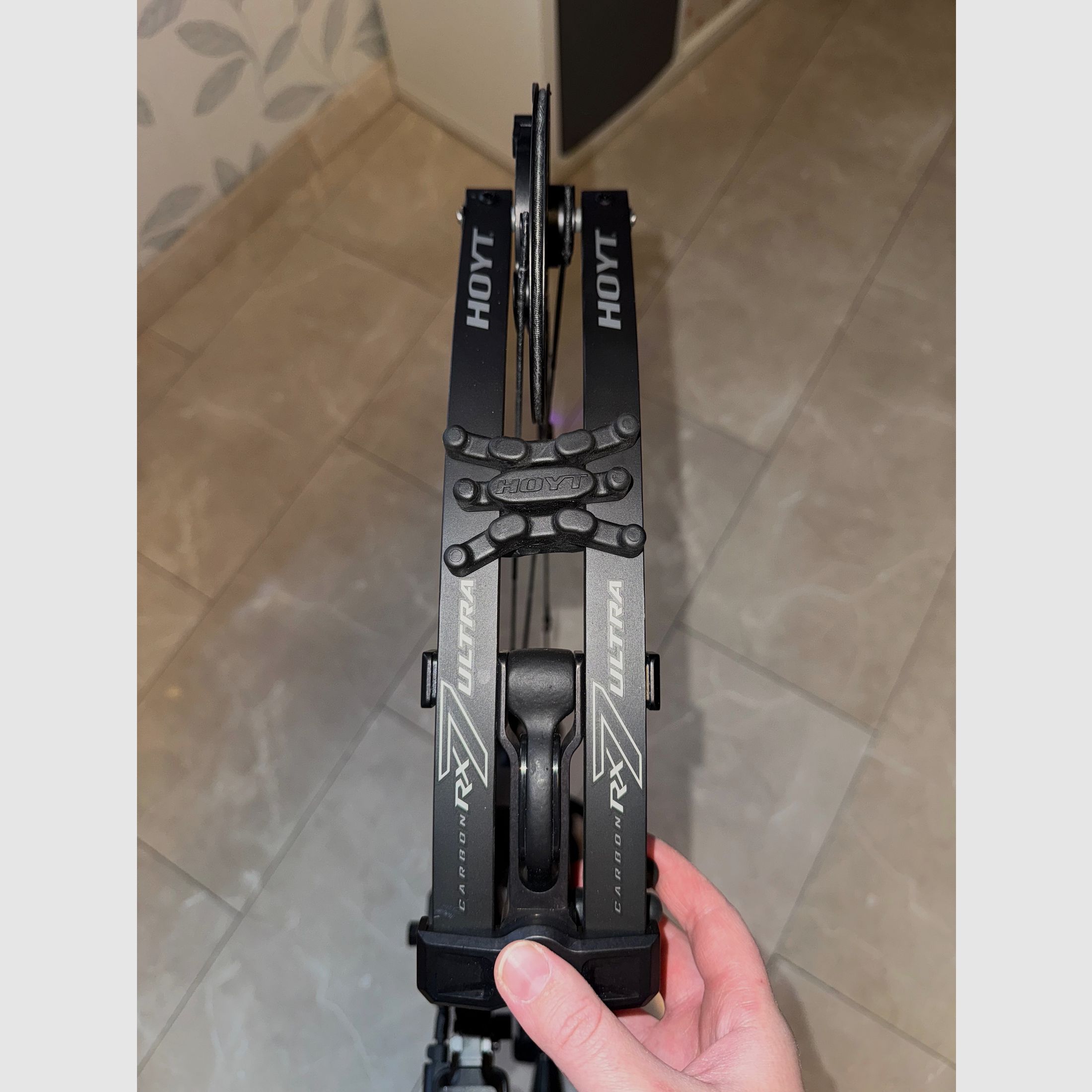 Hoyt Carbon RX-7 Ultra mit Garmin Xero A1i Pro – Top Zustand