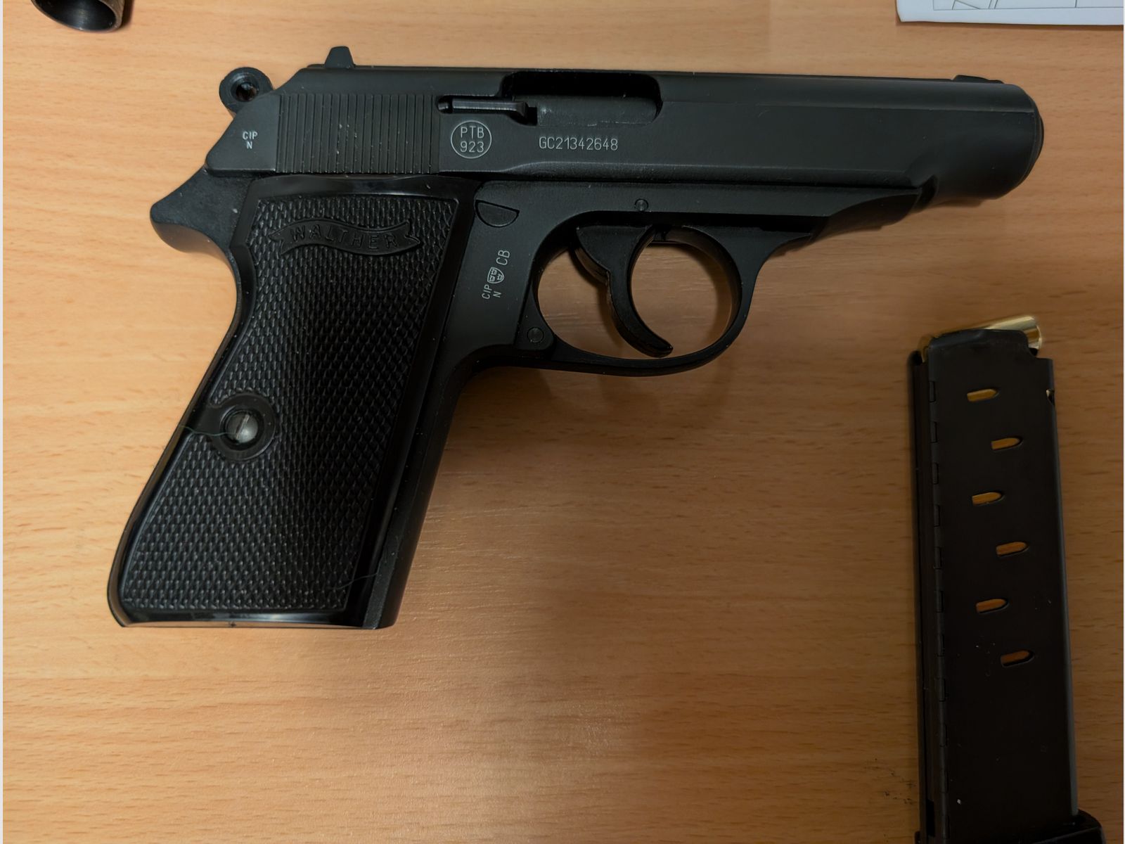 Walther PP 9 mm P.A.K. in goede staat/ incl. munitie