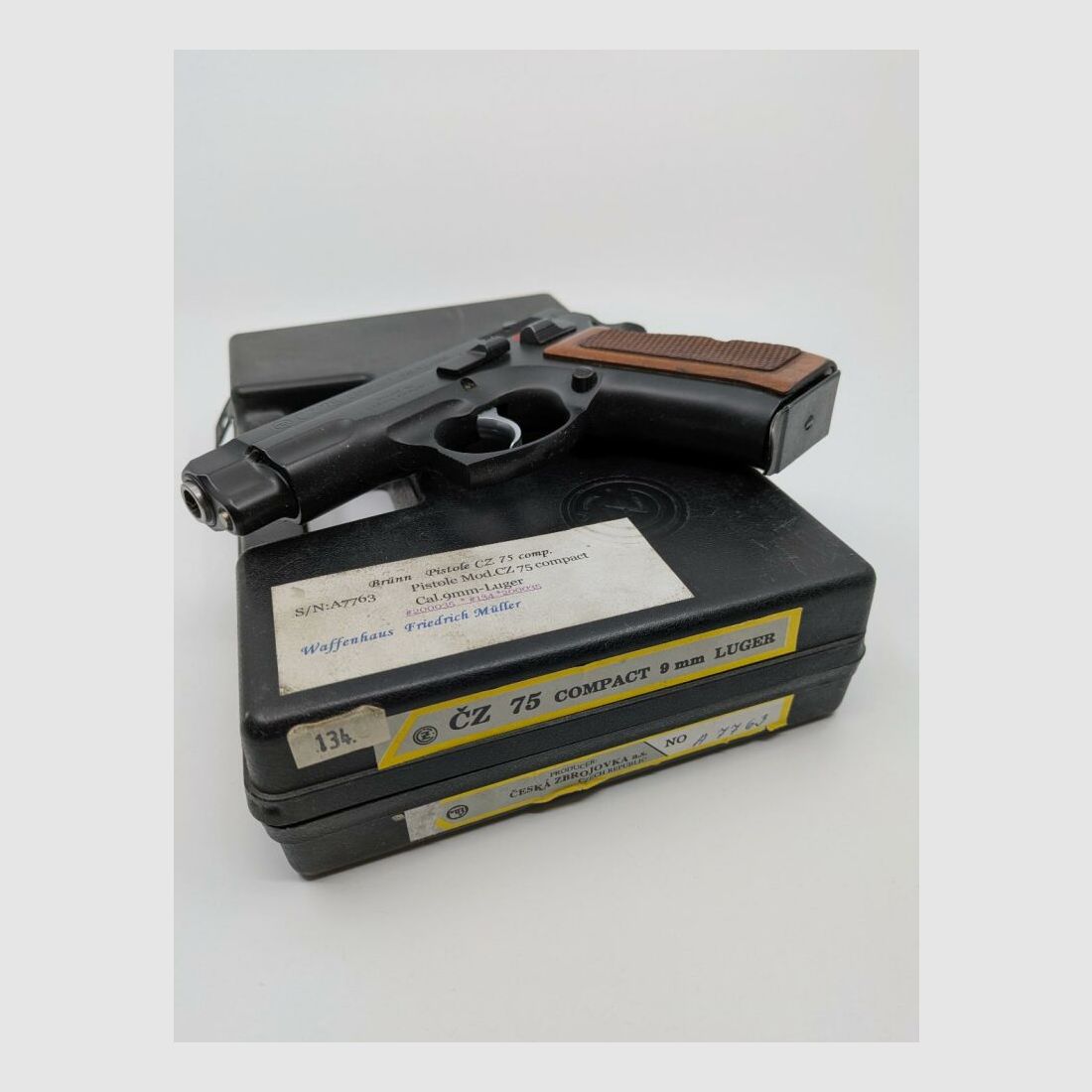 CZ CZ75 Compact