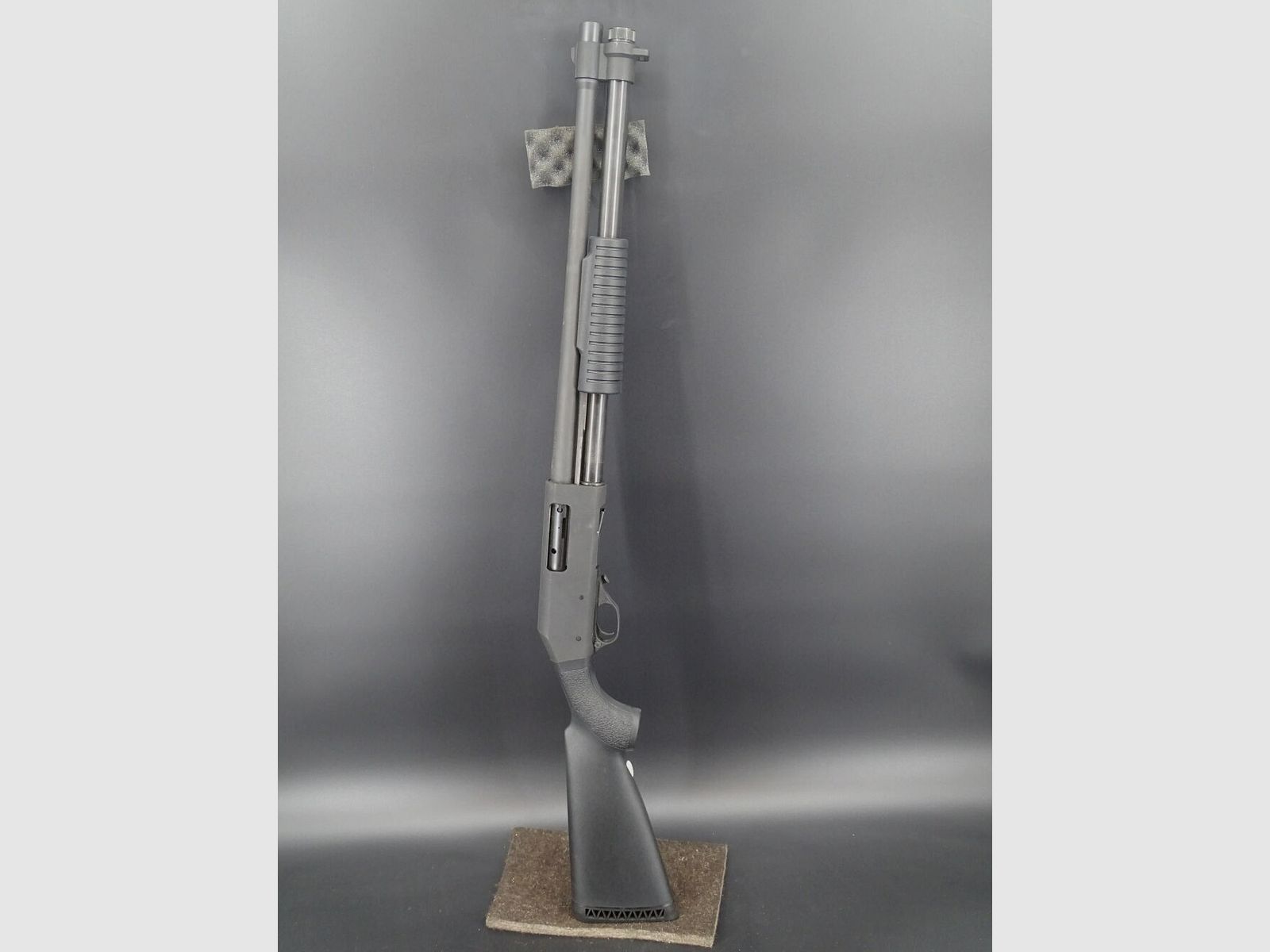 Wischo Repetierflinte Kaliber 12/76 Mag