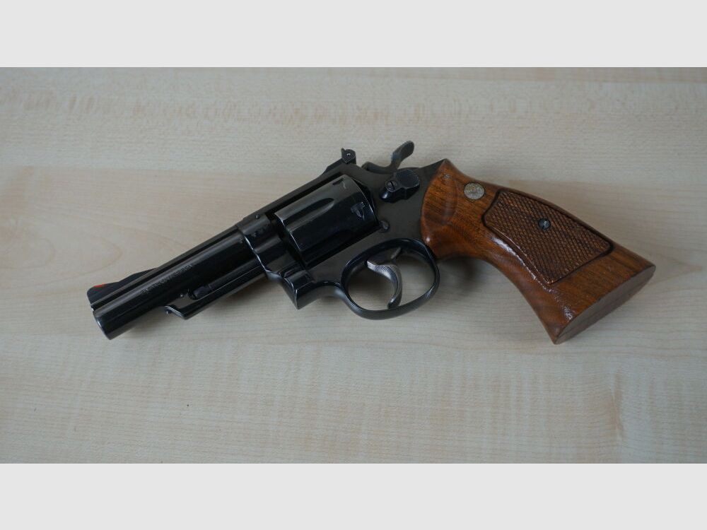 Smith & Wesson 19 -2