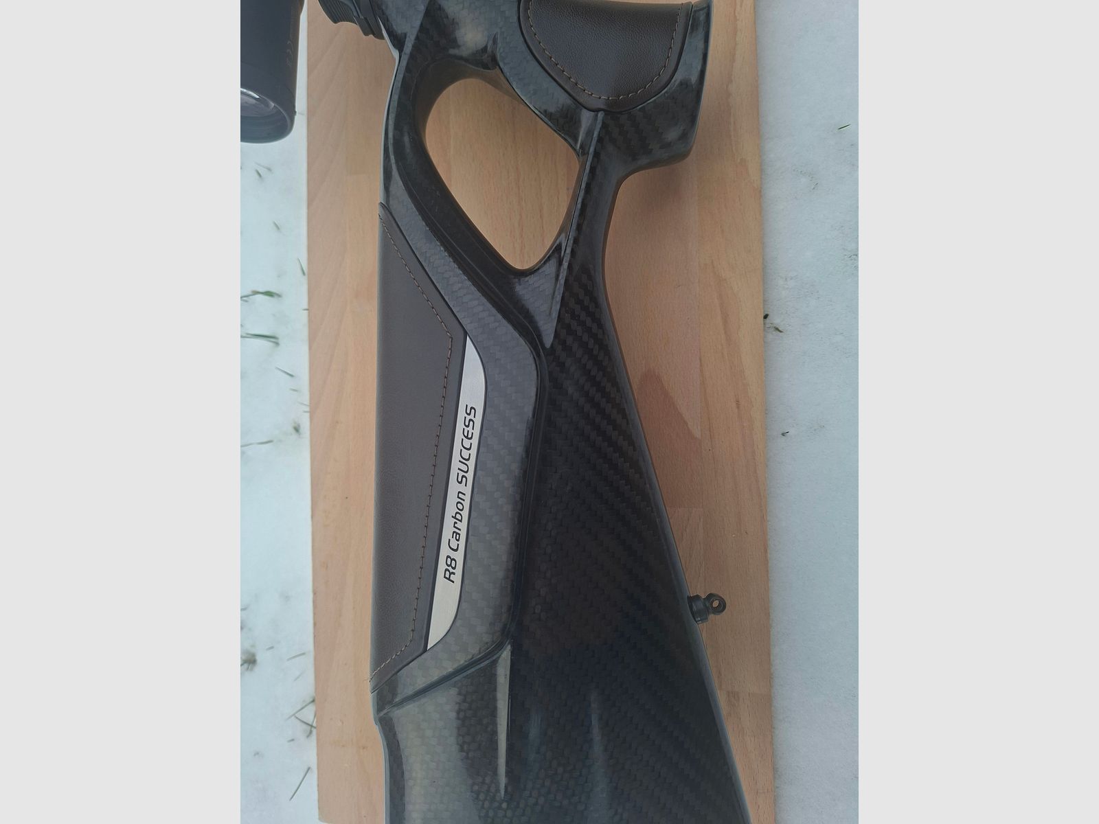 Blaser R8 Carbon Success kolba LEWA z wkładkami skórzanymi, w doskonałym stanie