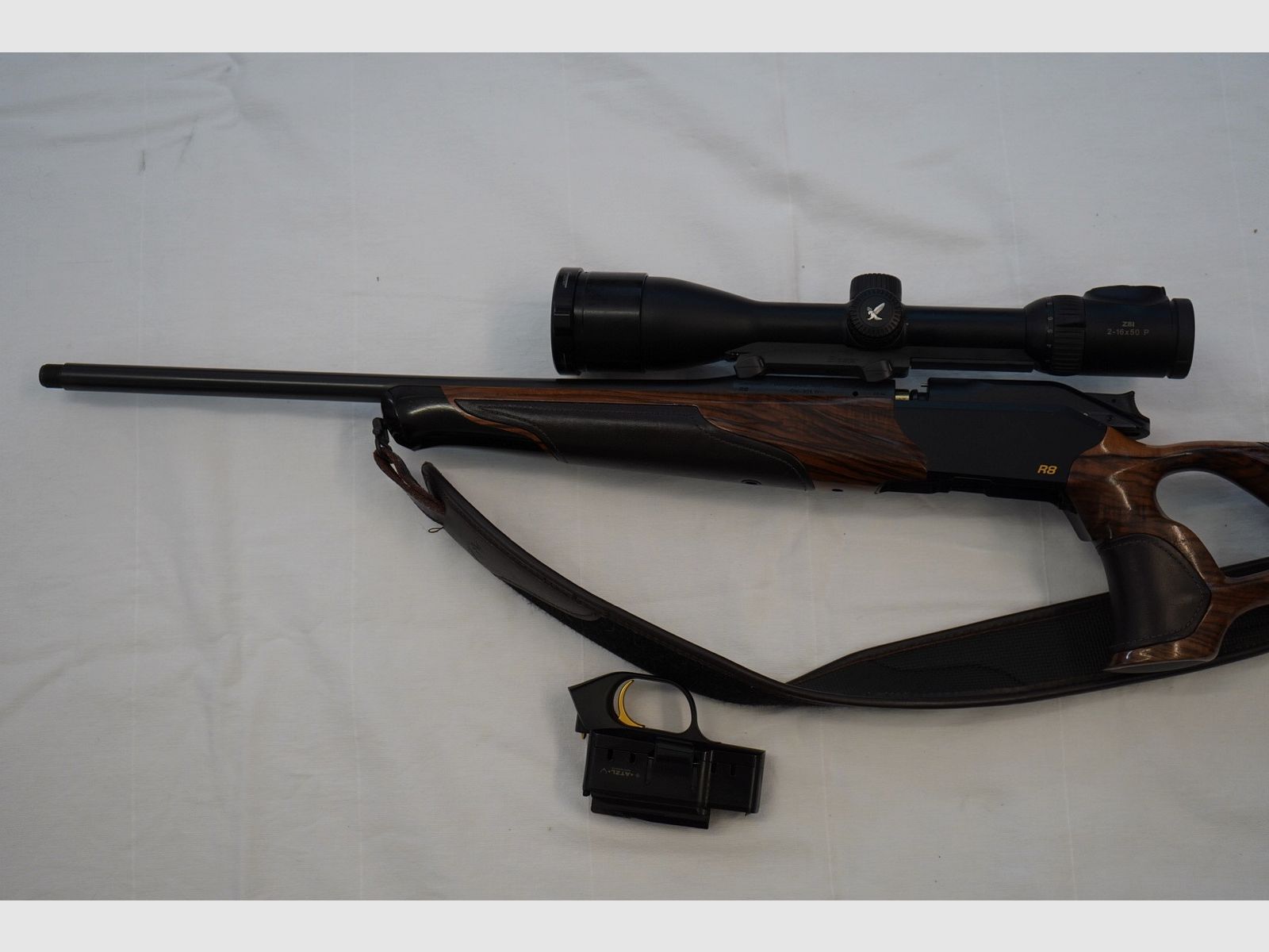 R8 success Leder, Holz, Leder, Zielfernrohr Svarovski, Atzl Abzug 