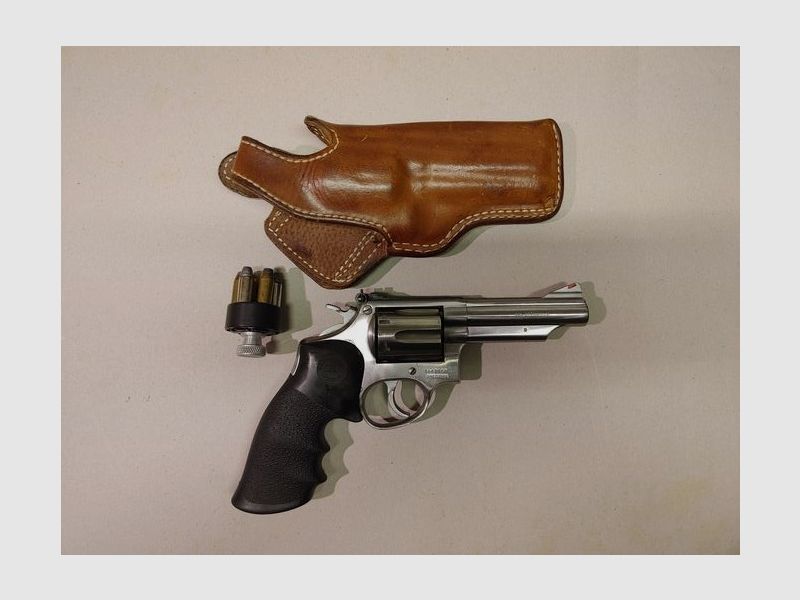 Taurus-Brasil Mod. 66 4'
