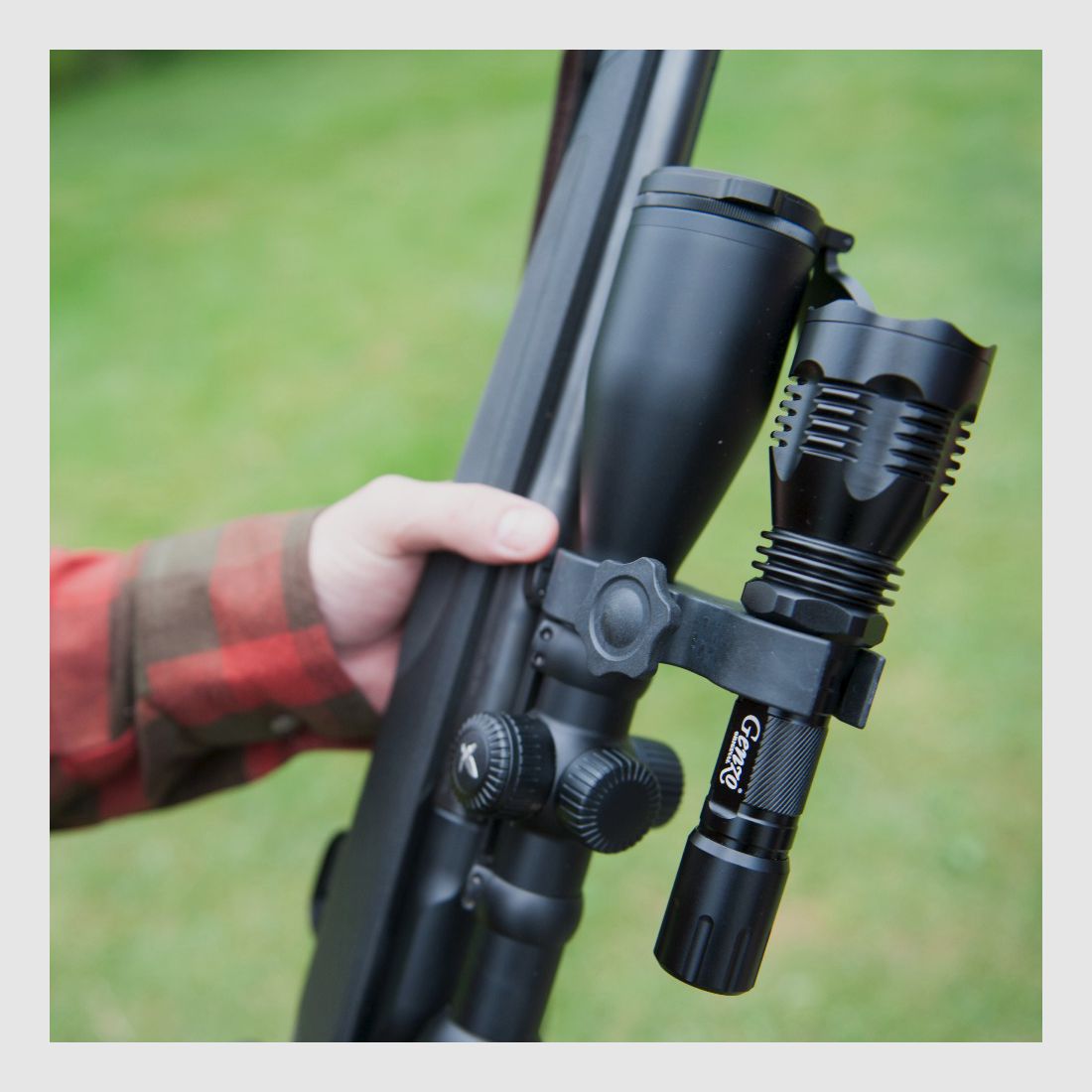 Supporto per lampada Genzo Universale