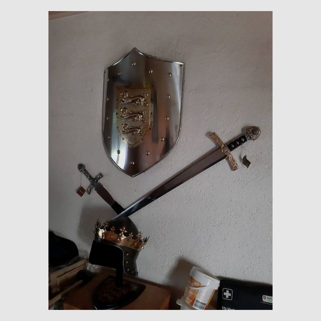 Pregevole scudo da collezione del marchio produttore