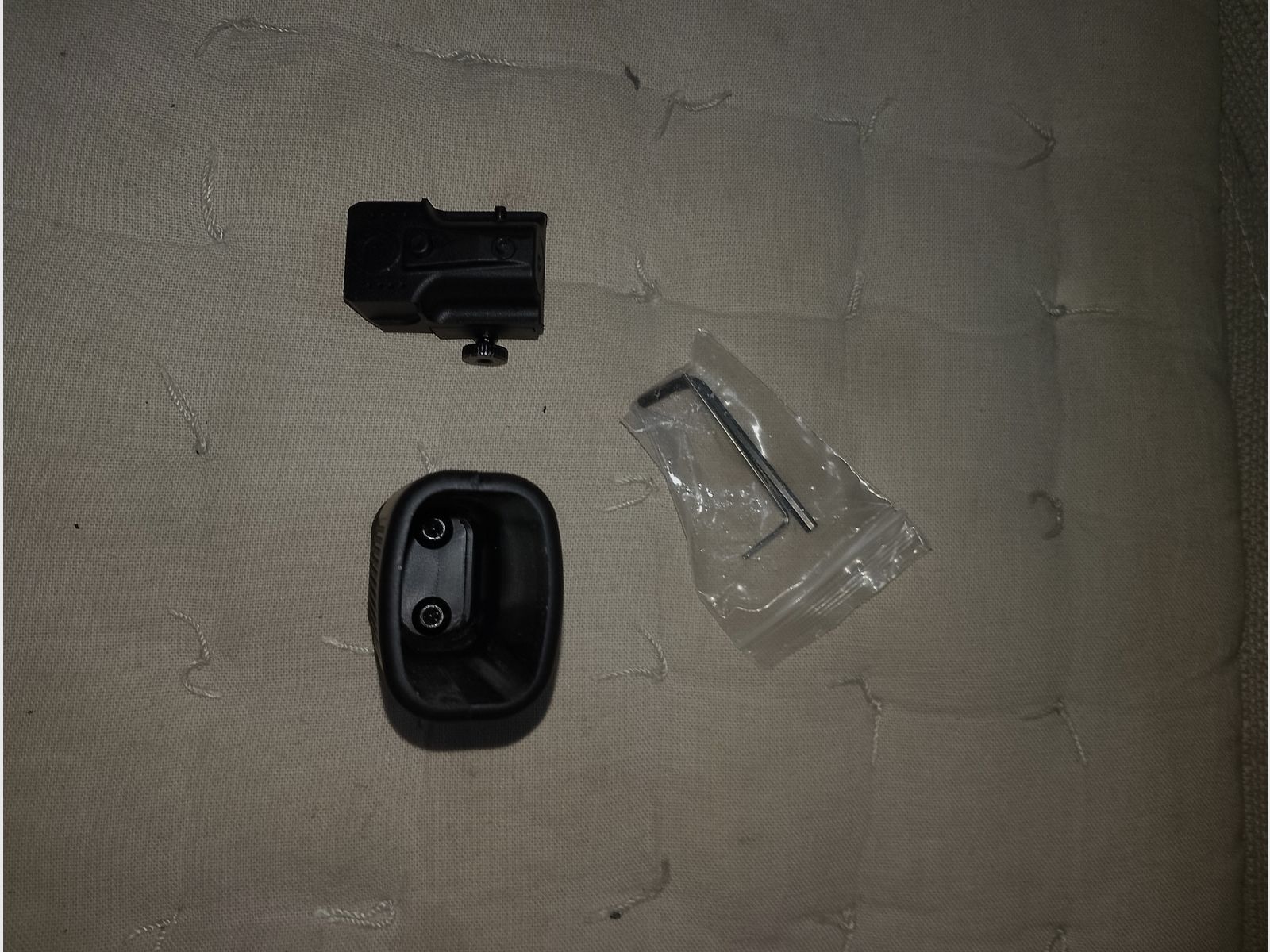 Laser en voorgrip grip zwart grip universele Airsoft Softair Paintball wapen geweer roodpunt Picatinny