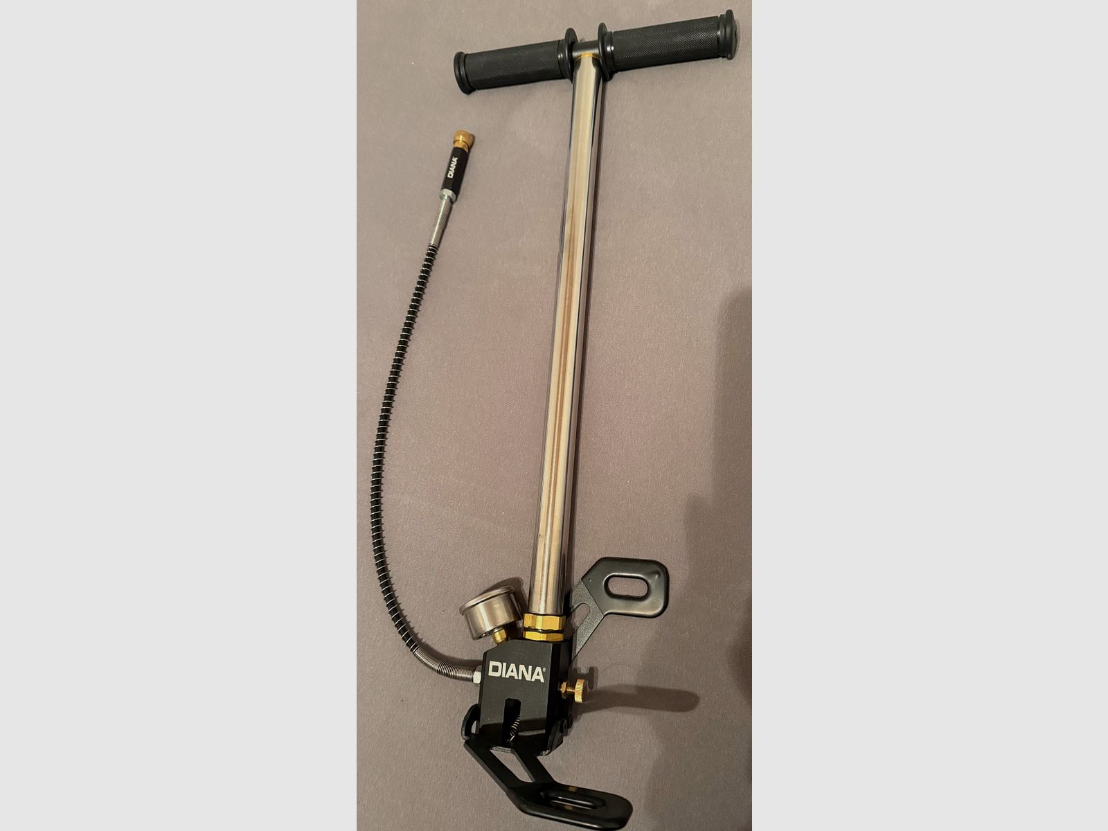 Diana XR200 in complete set with scope and Diana hand pump + export kit