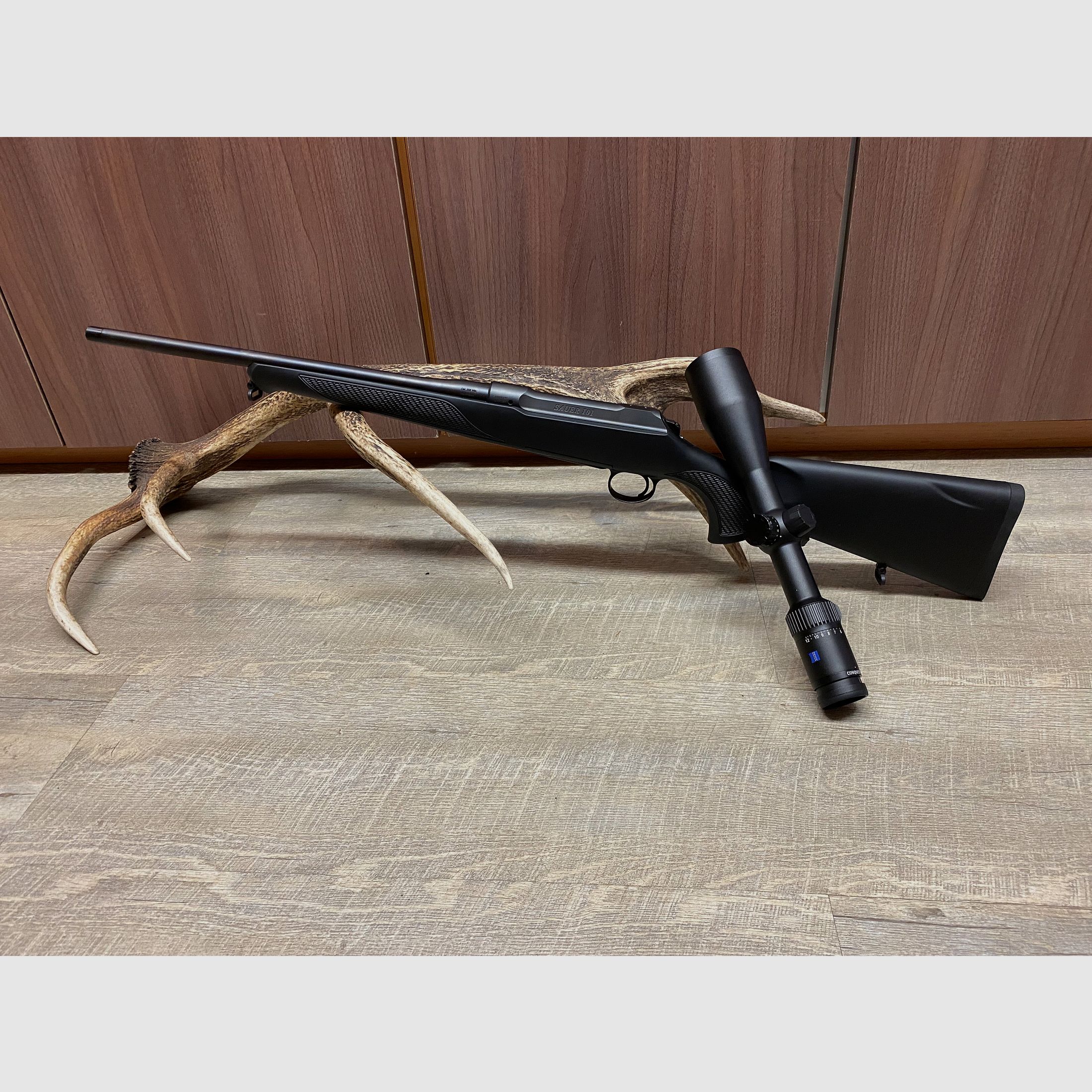 Sauer 101 Classic XT, met Zeiss Conquest V4 3-12x56