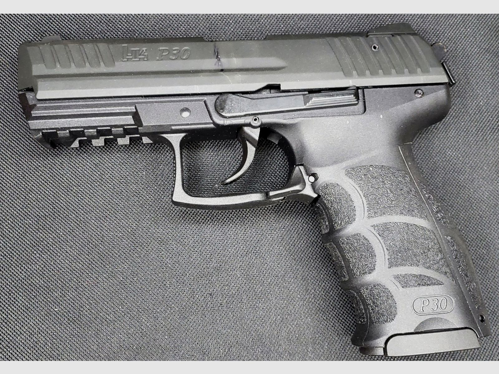 Heckler & Koch P30 blank firing pistol 9 mm P.A.K. blued (PTB 912)