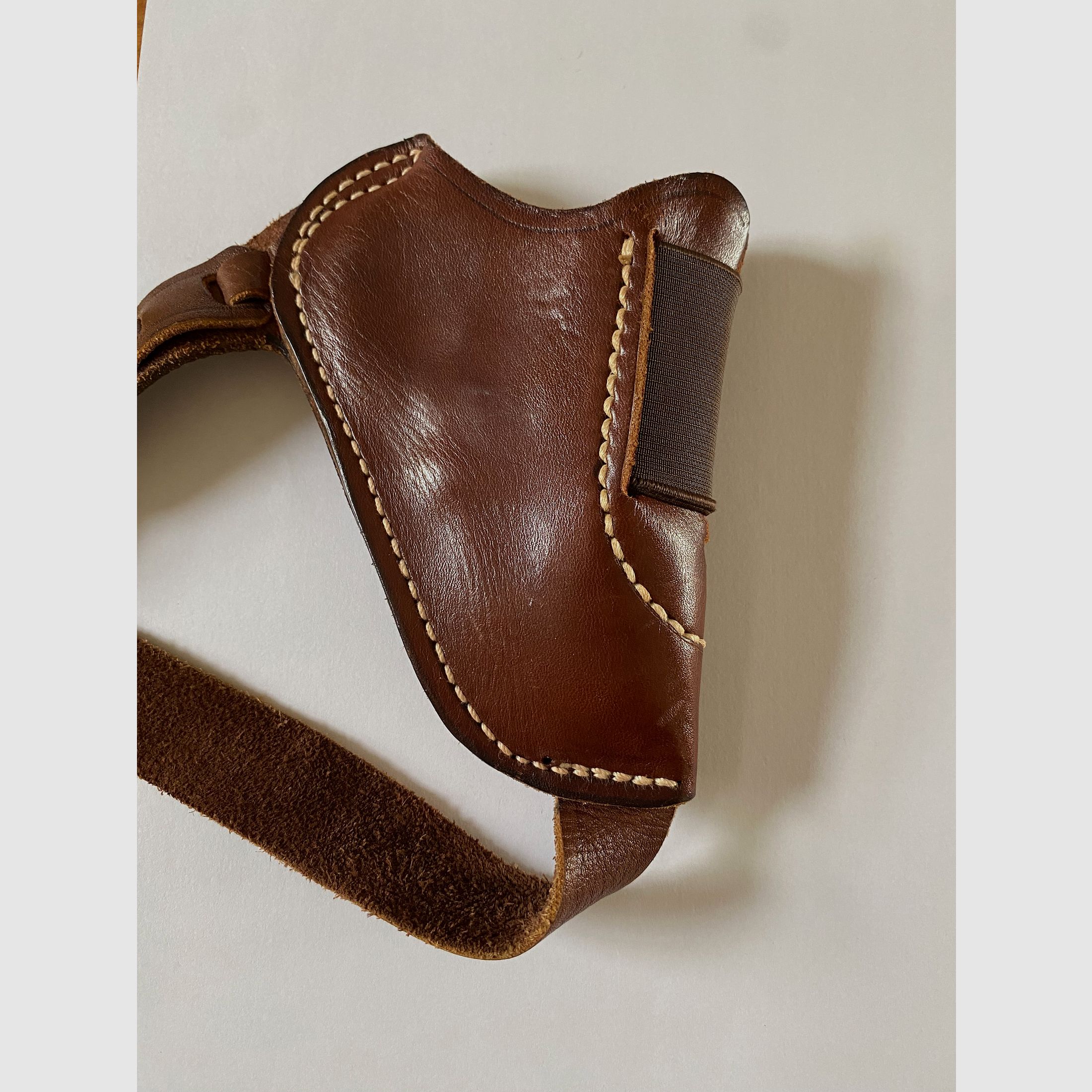 Holster für Kurzwaffe von Brian C. Forster