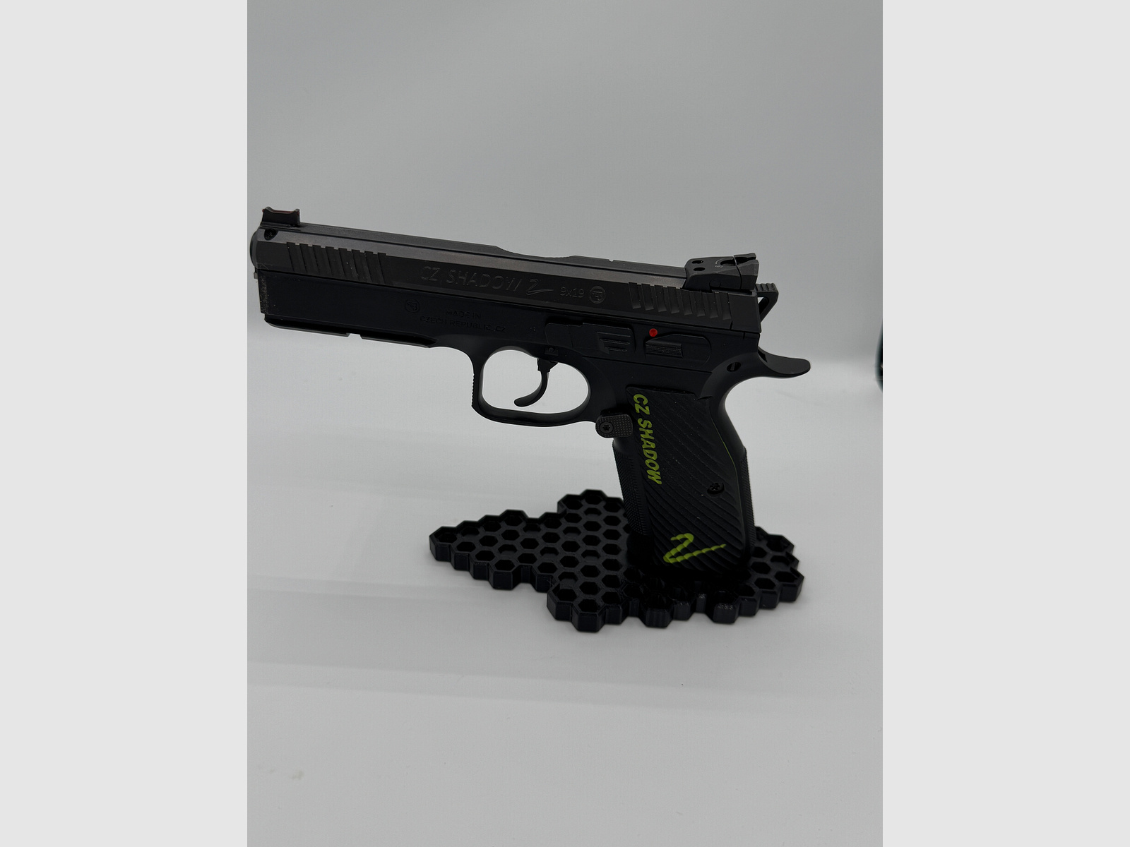 Pistol stand 9 mm / .45 ACP – Without barrel contact | Safe & material-friendly