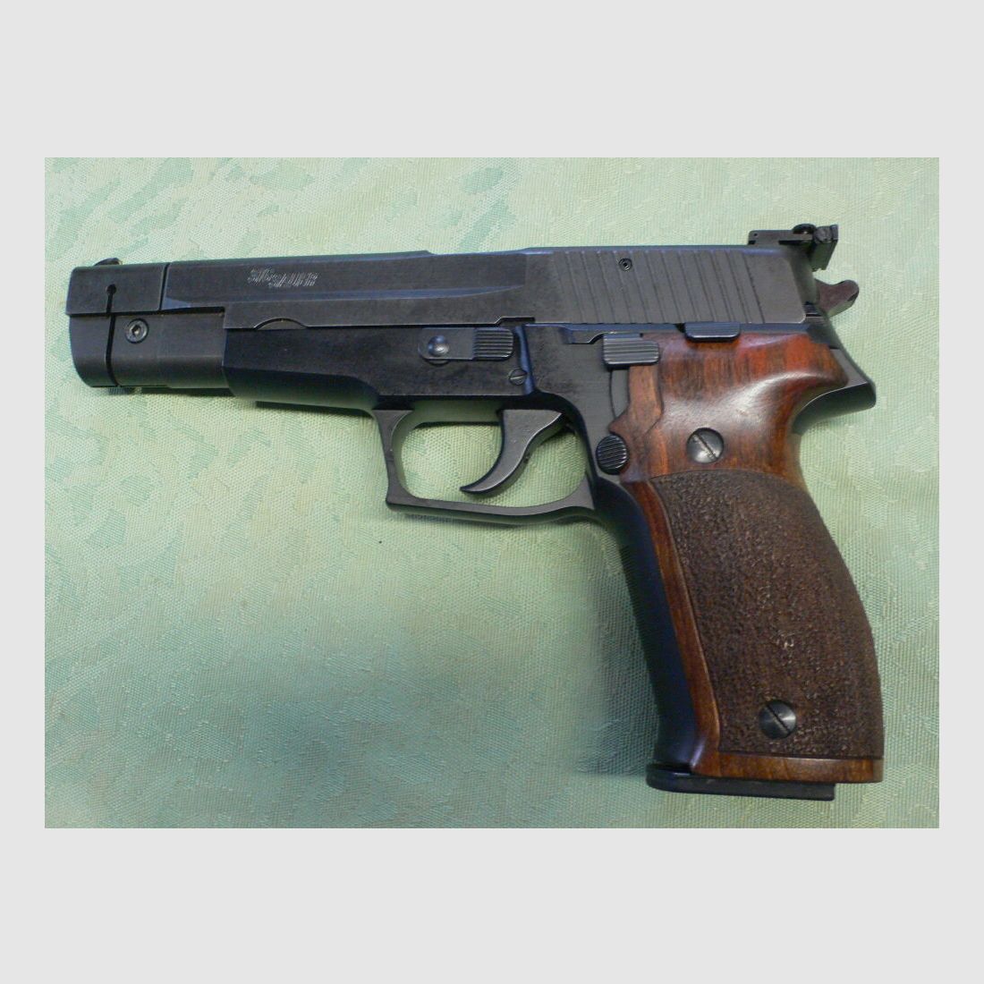 SIG-Sauer P226