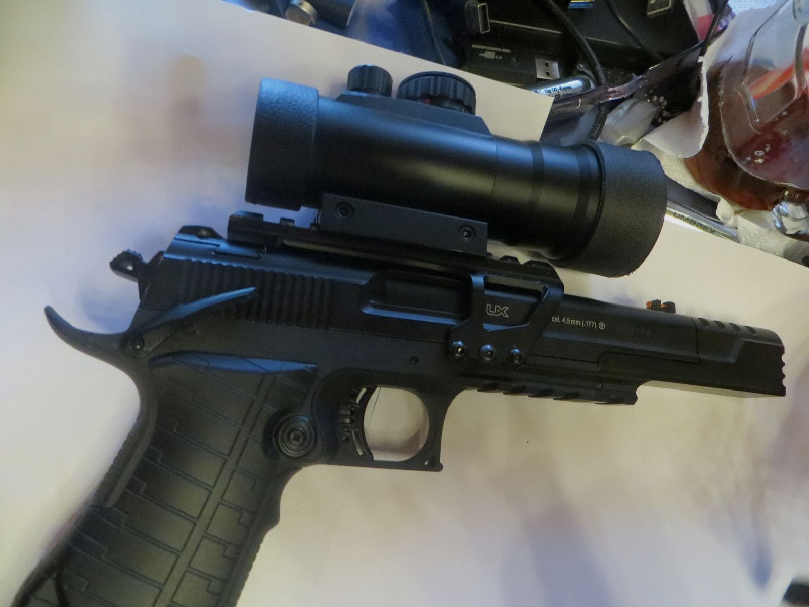 UMAREX RACE-GUN comme neuf