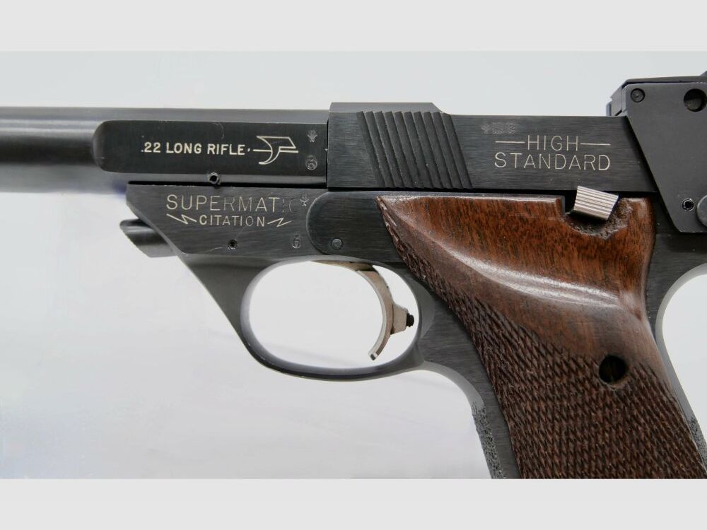 High Standard Supermatic Citation .22 l.r. 5.5" barrel length wooden grips .22lr