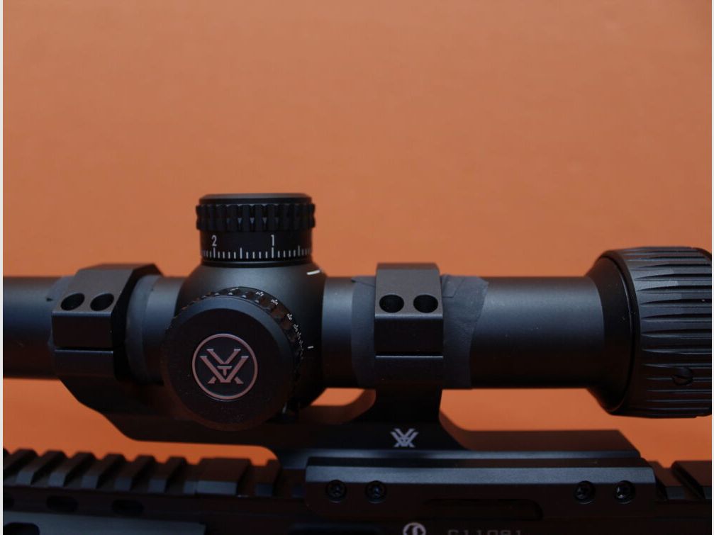 Schmeisser Ha.Büchse .223Rem Schmeisser AR15 LMR 18" wie DMR, System AR-15,VORTEX Diamondback Tactical 6-24x50