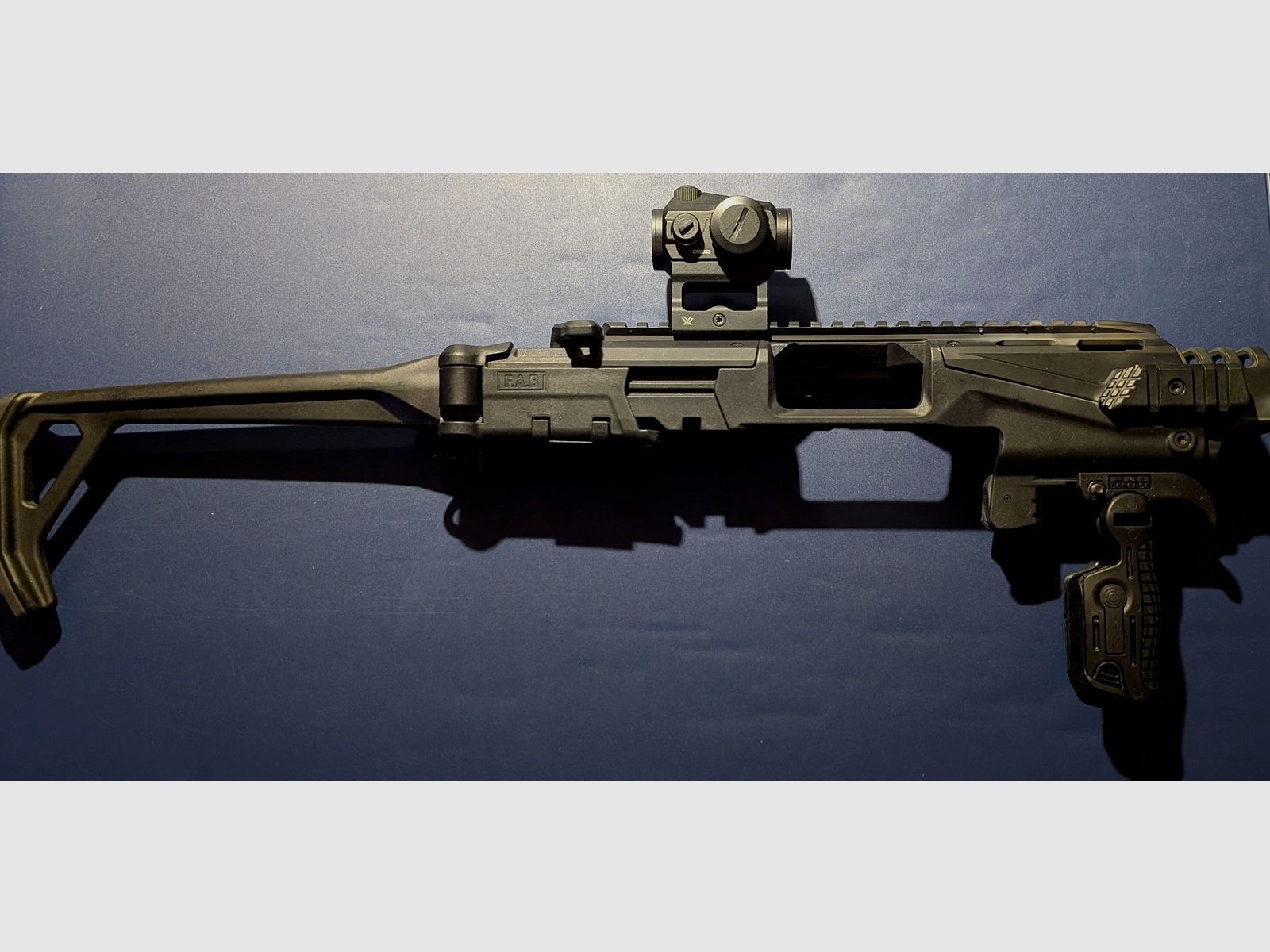 F.A.B. aanslag voor Glock inclusief Red Dot