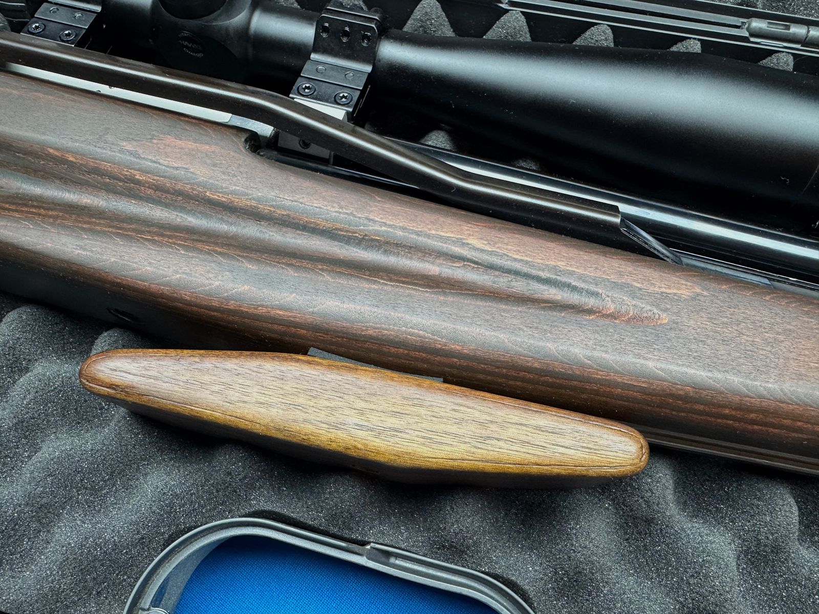 Feinwerkbau FWB 600 Field Target + Hawke Airmax 30 SF 8-32x50 AMX IR + FX Airguns valigia