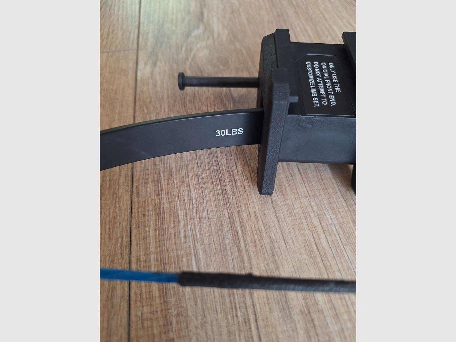 EK Archery REVO 7 Armbrust mit viel Zubehör
