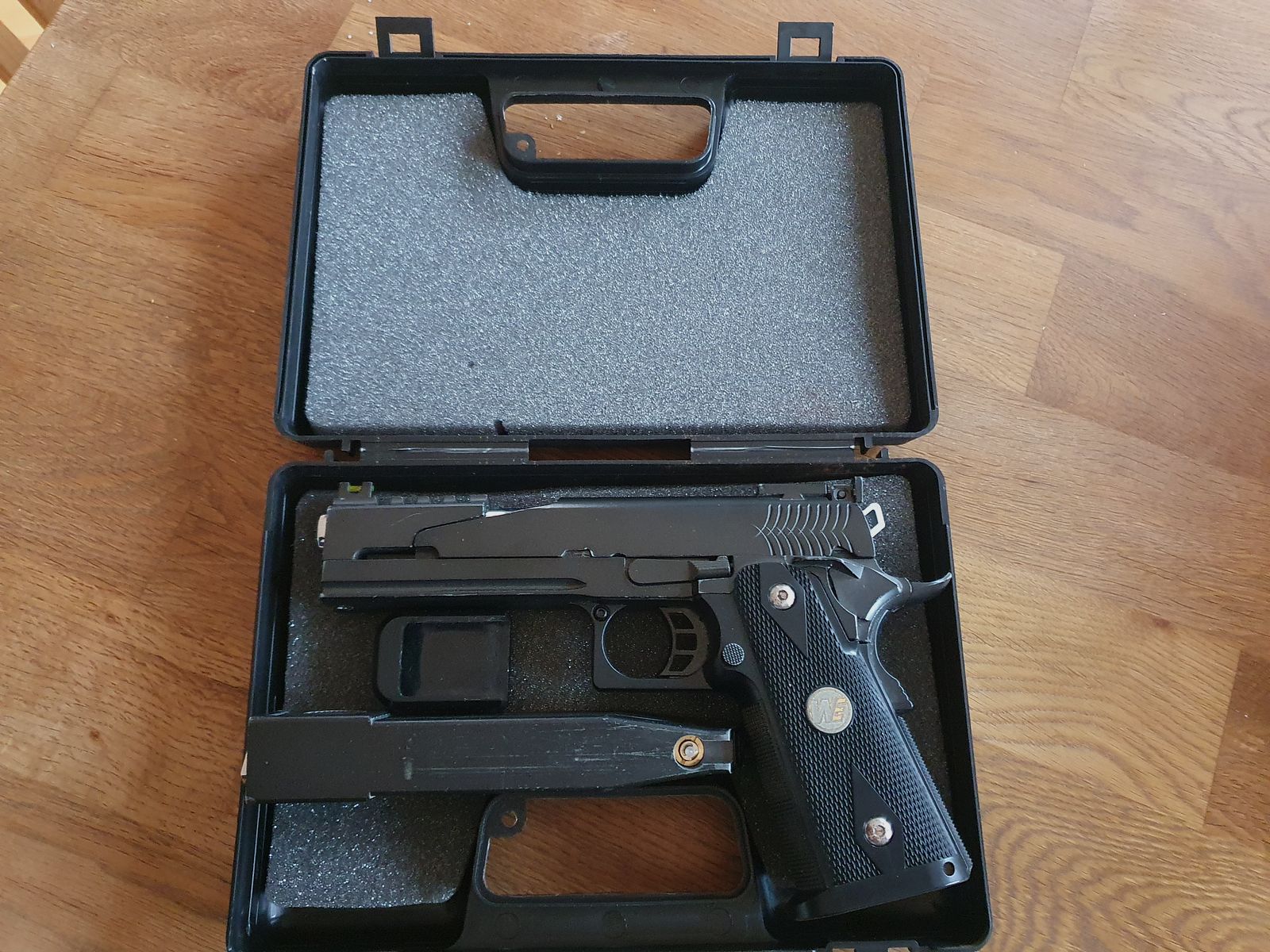 Co2 Softair von Wei-ETech Model Hi-Capa 5.1 Type-B Dragon Vollmetall GBB 6mm  schwarz