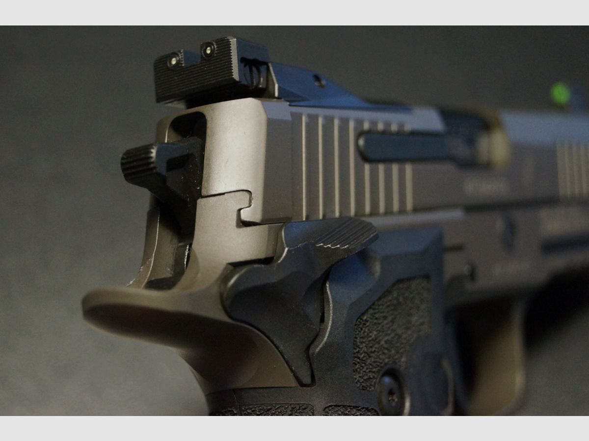 Sig Sauer P226 X-Five Legion, Bild 4 von 10