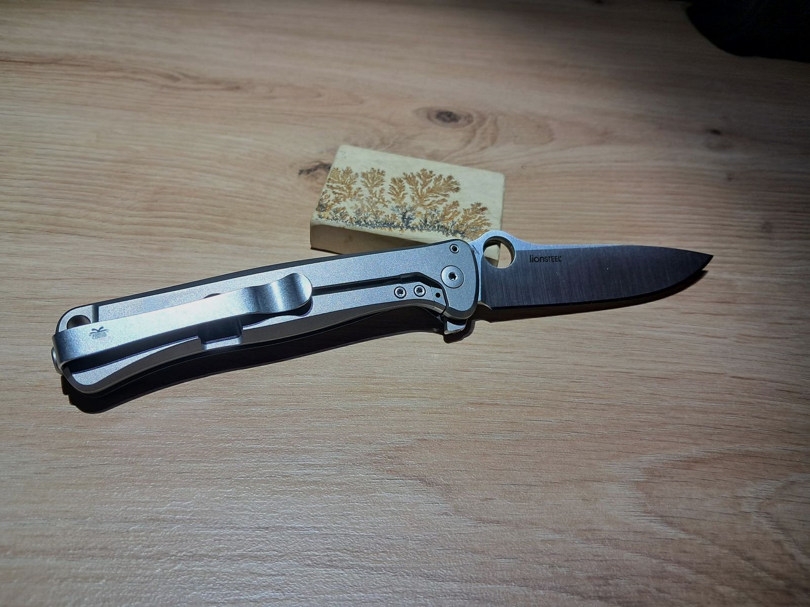 Spyderco Slym Titan. Lionsteel. Nóż. Nóż kieszonkowy