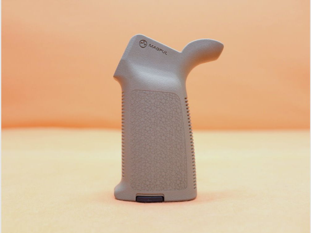 Magpul AR-15: Pistol Grip Magpul MOE (MAG415-FDE) Polymer Flat Dark Earth