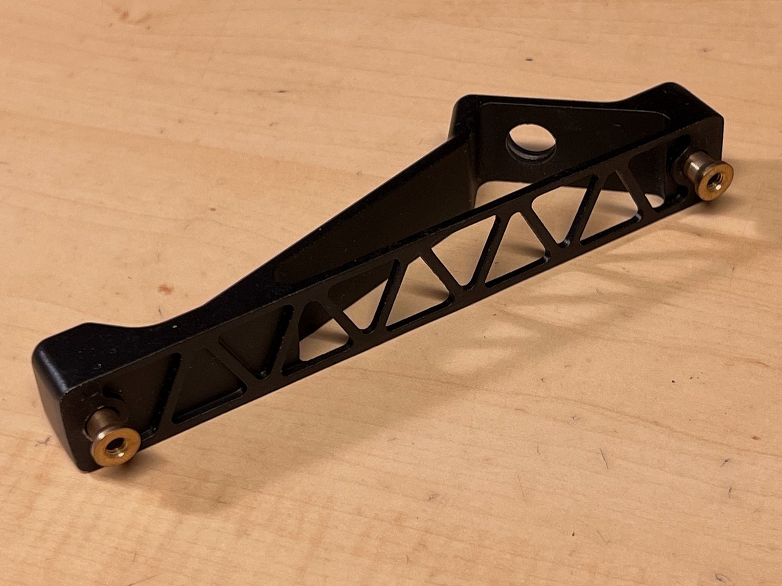 Przedni chwyt do Airsoft Aluminium, wersja kątowa w kolorze czarnym Key - MOD Typ 5