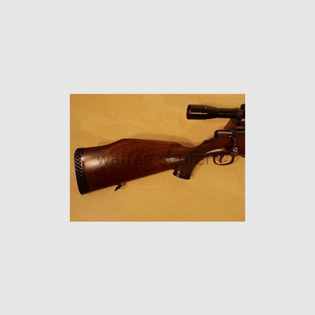 Sauer 80 con Kahles 8x56A4 y SWM