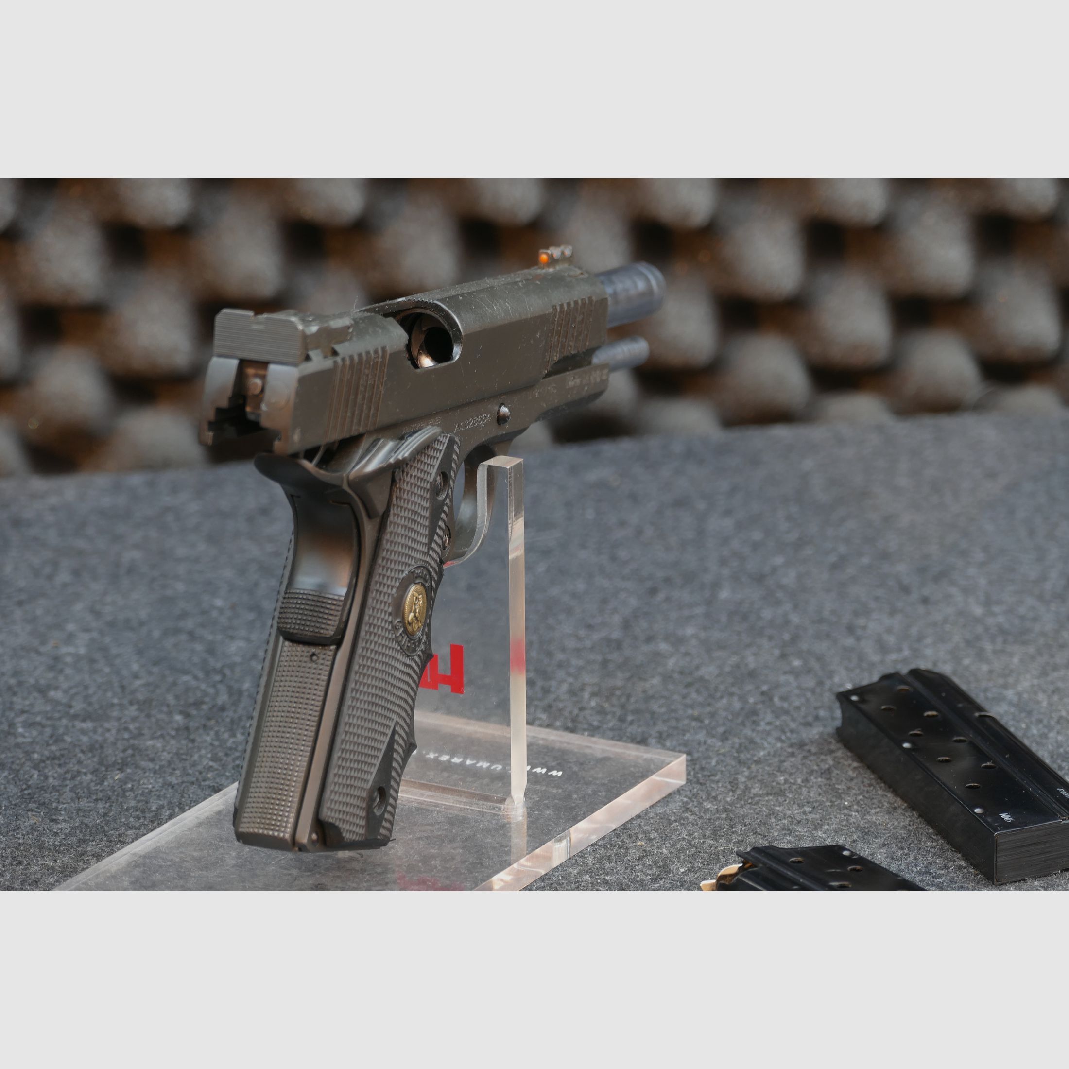 Armscor „Medallion“ 1911 – 9×19, 9mmLuger, 9mmPara – 5" Match barrel – Parkerized (phosphated) – 2× MecGar magazine