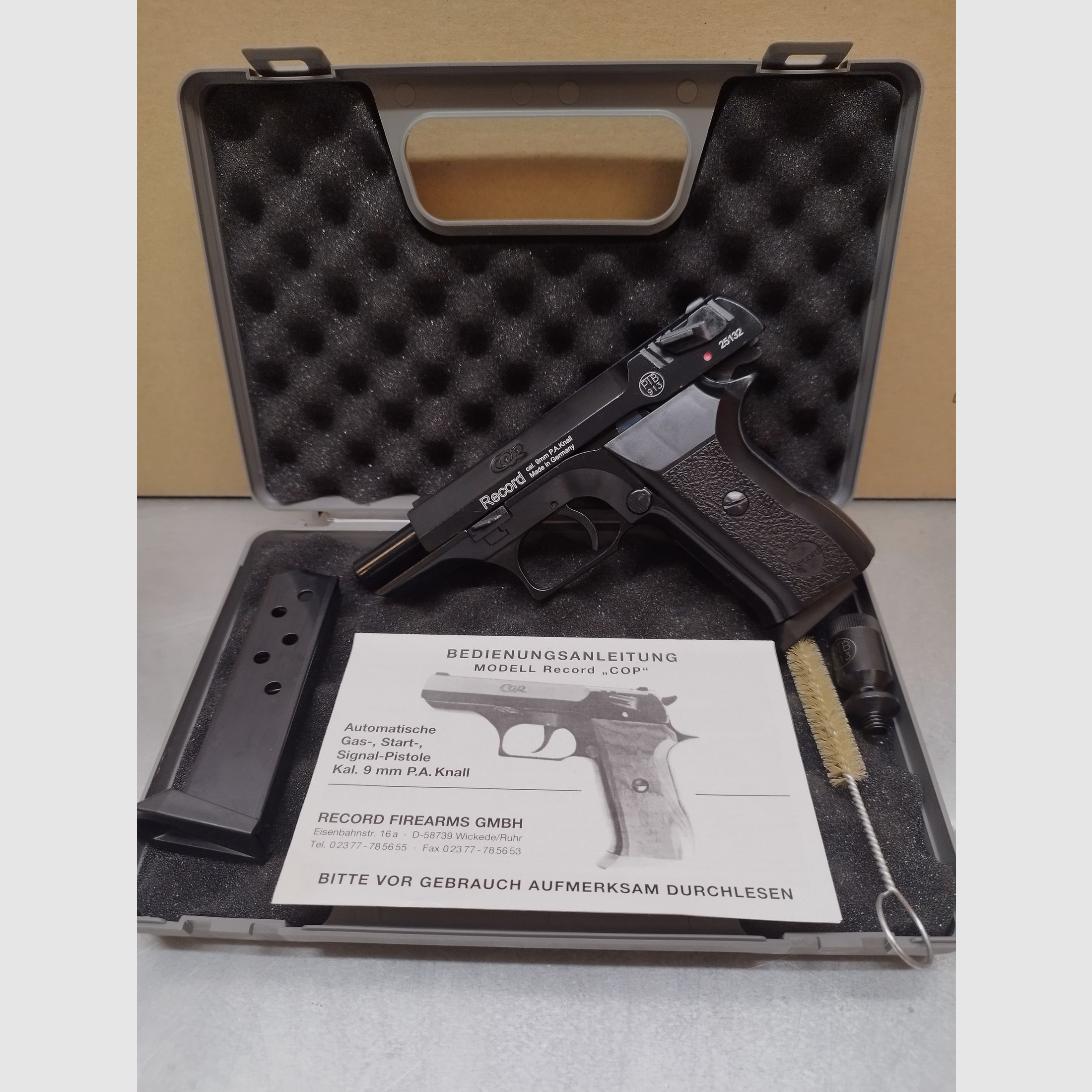 Record  COP Schreckschuss Pistole 9 mm P.A.K Brüniert + Reservemagazin!!