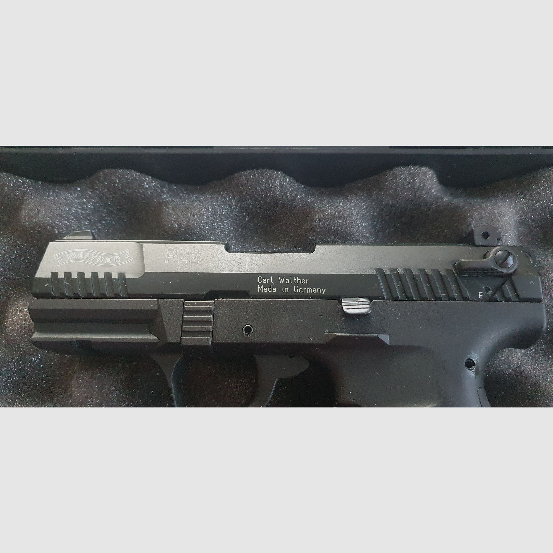 Walther P22 blued 9mm P.A.K, blank cartridges ****Top condition*****