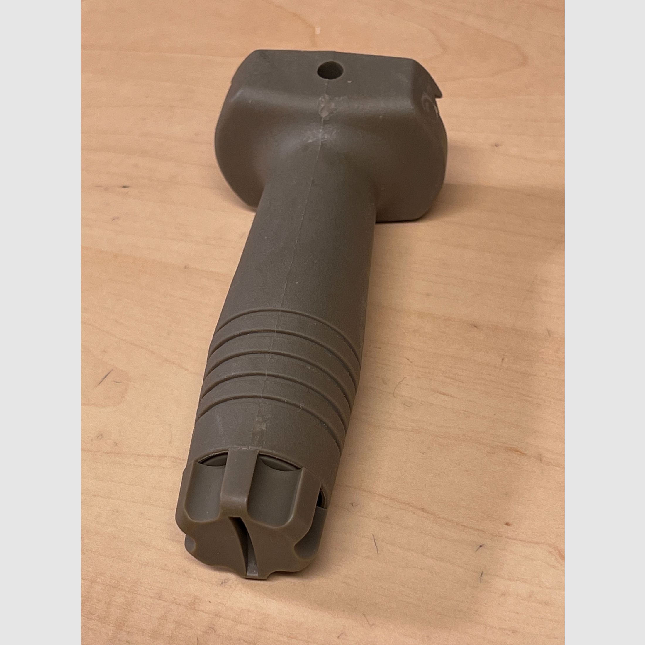 Vertical front grip for Airsoft in Khaki long version