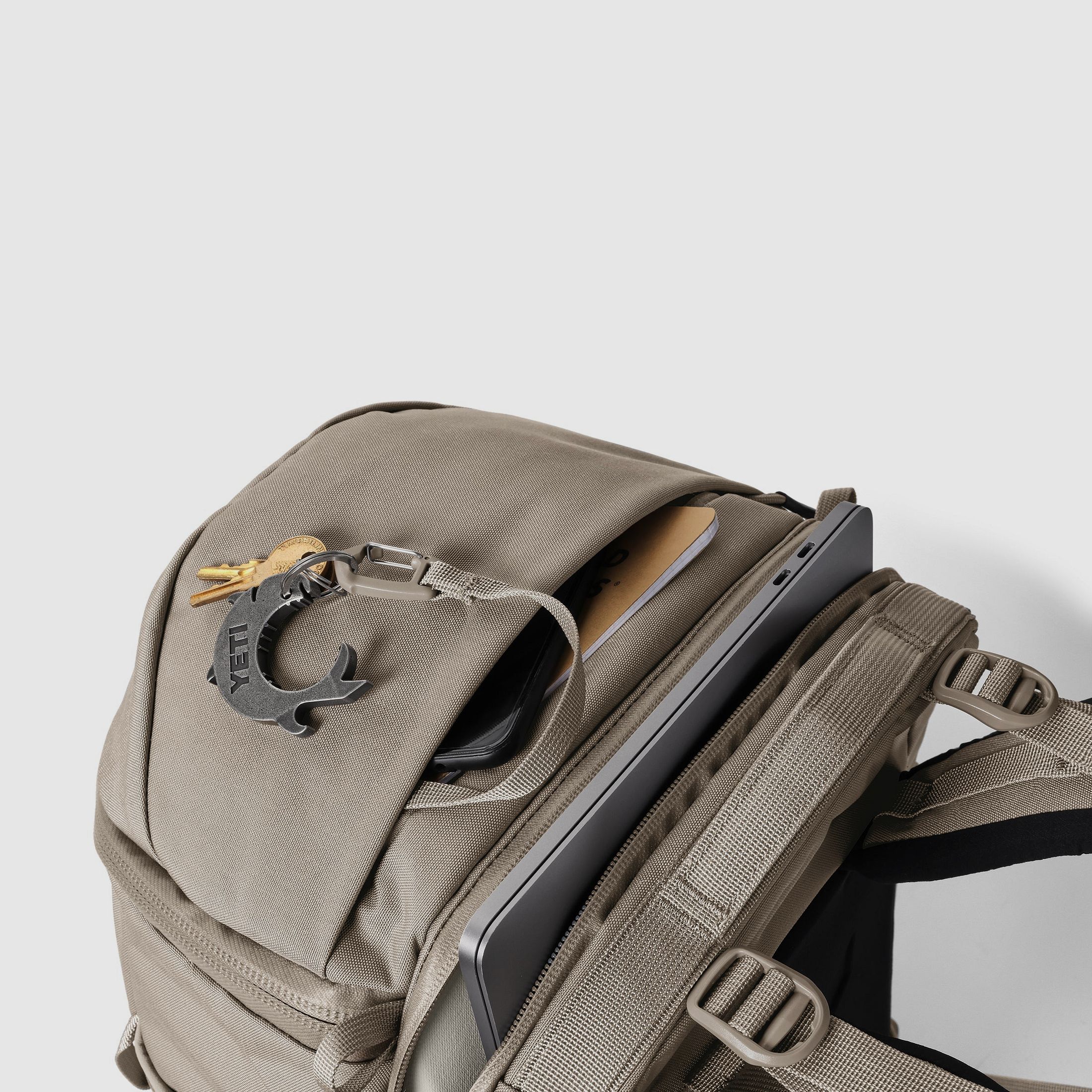 YETI® Rucksack Ranchero™ 27L - Cape Dark Taupe, Bild 4 von 20