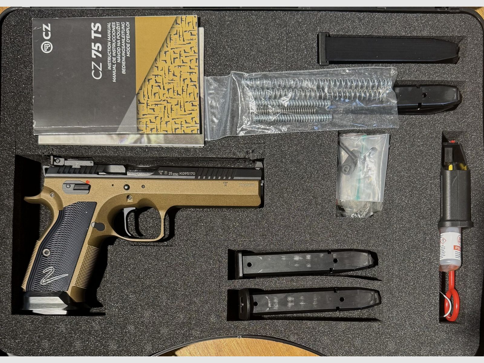 CZ TS2 Deep Bronze, Bild 3 von 3