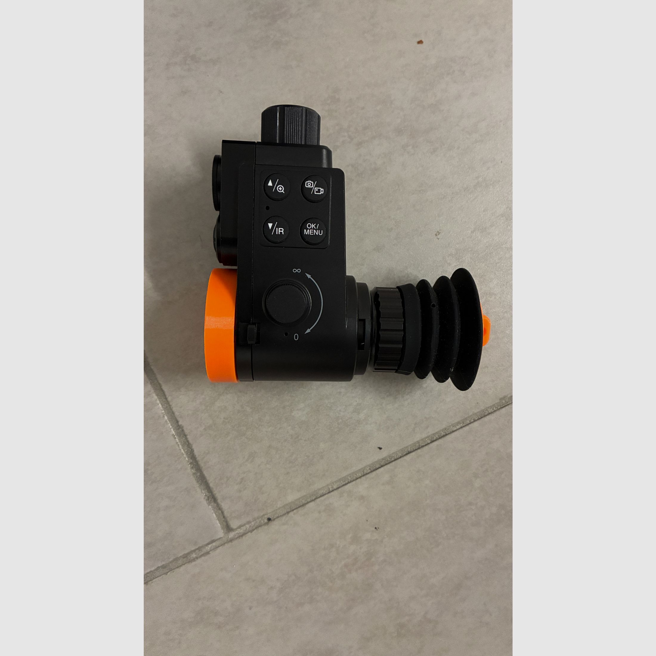 Sytong HT-880 German Edition Nachtsichtgerät + IR Strahler