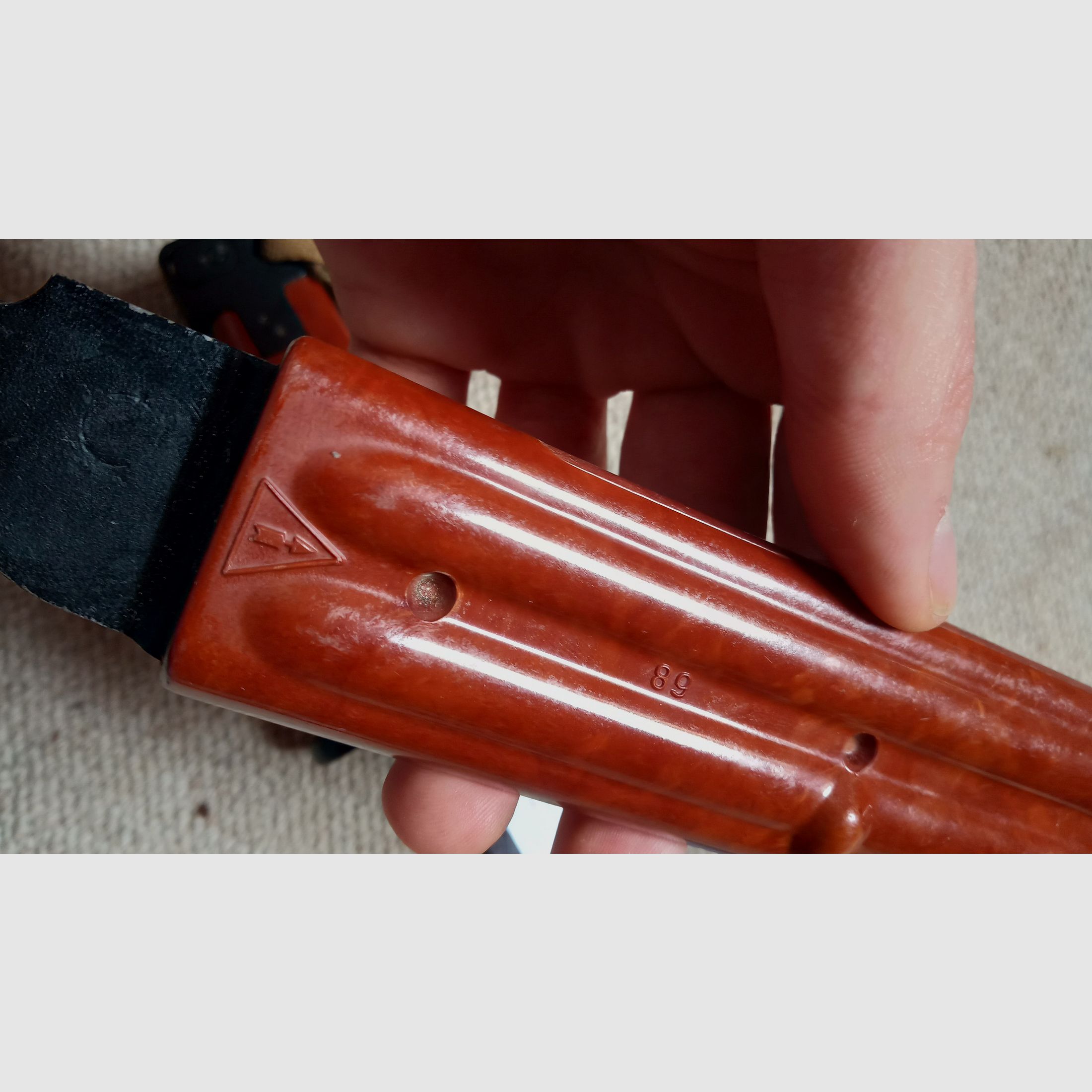 Russisches 6h4 (6x4) AK Bajonett komplett inkl. Faustriemen und Bakelit Scheide // AKM AK74 Izhmash Seitengewehr