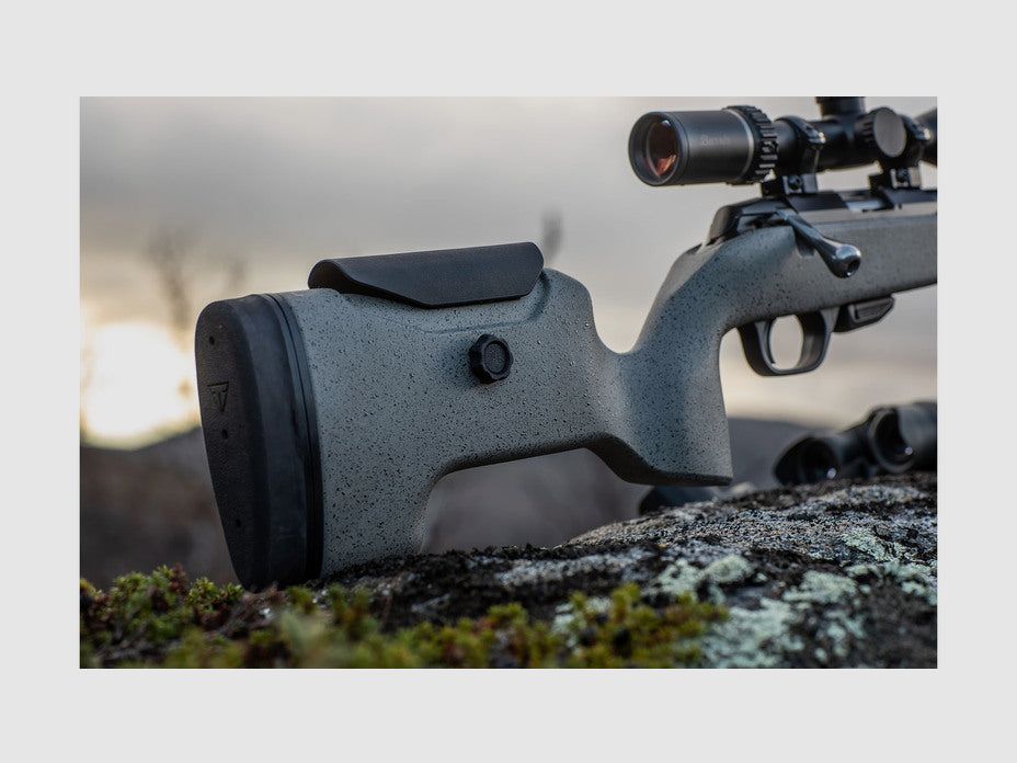 TIKKA T1x UPR .22LR, black, barrel length 20", twist 16.5", direct trigger, 10 rounds, fiberglass stock in Desert Sand with adjustable comb, without sights, MG 1/2"-28UNEF, image 3 of 5