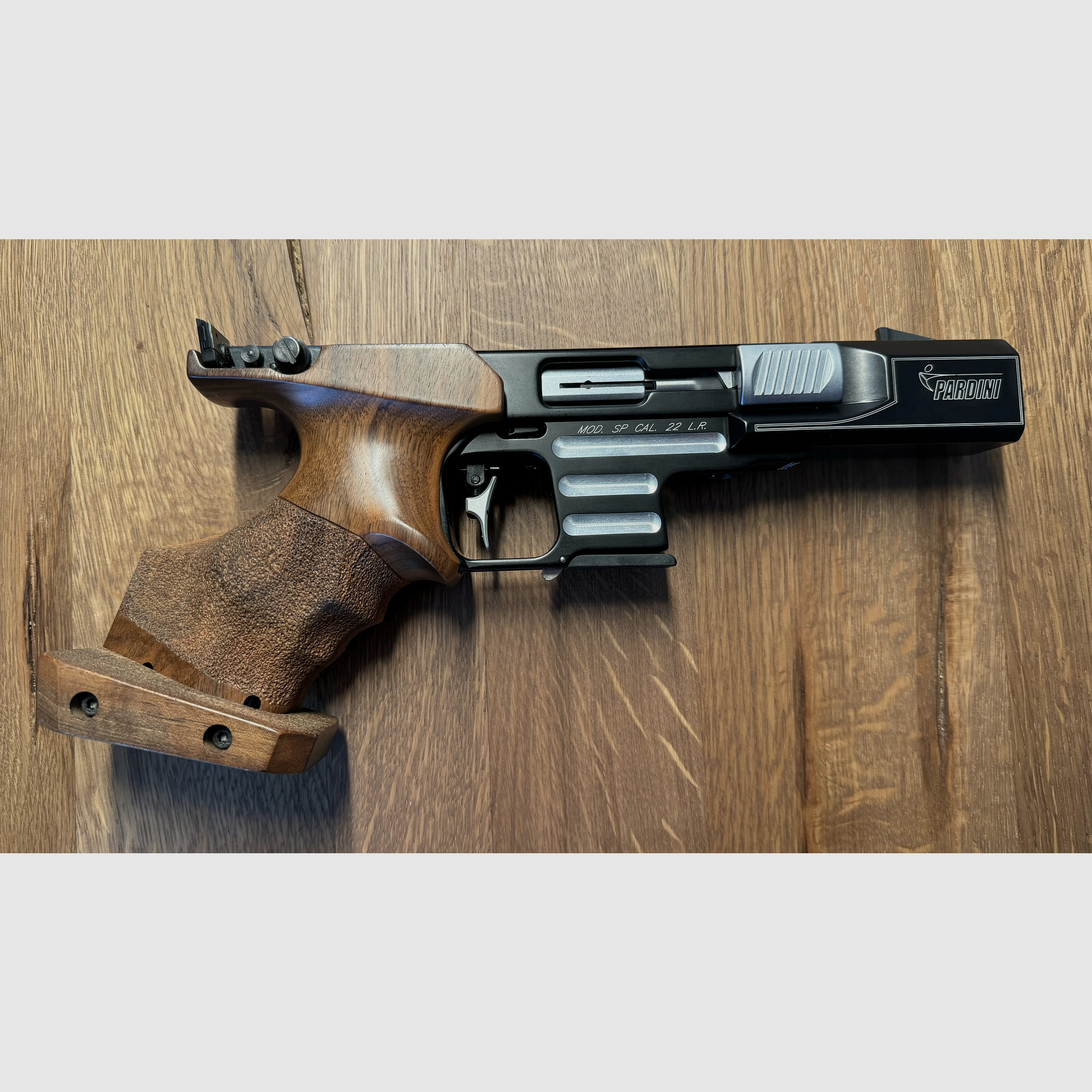 Pardini SP .22lr halbautom. Pistole .22