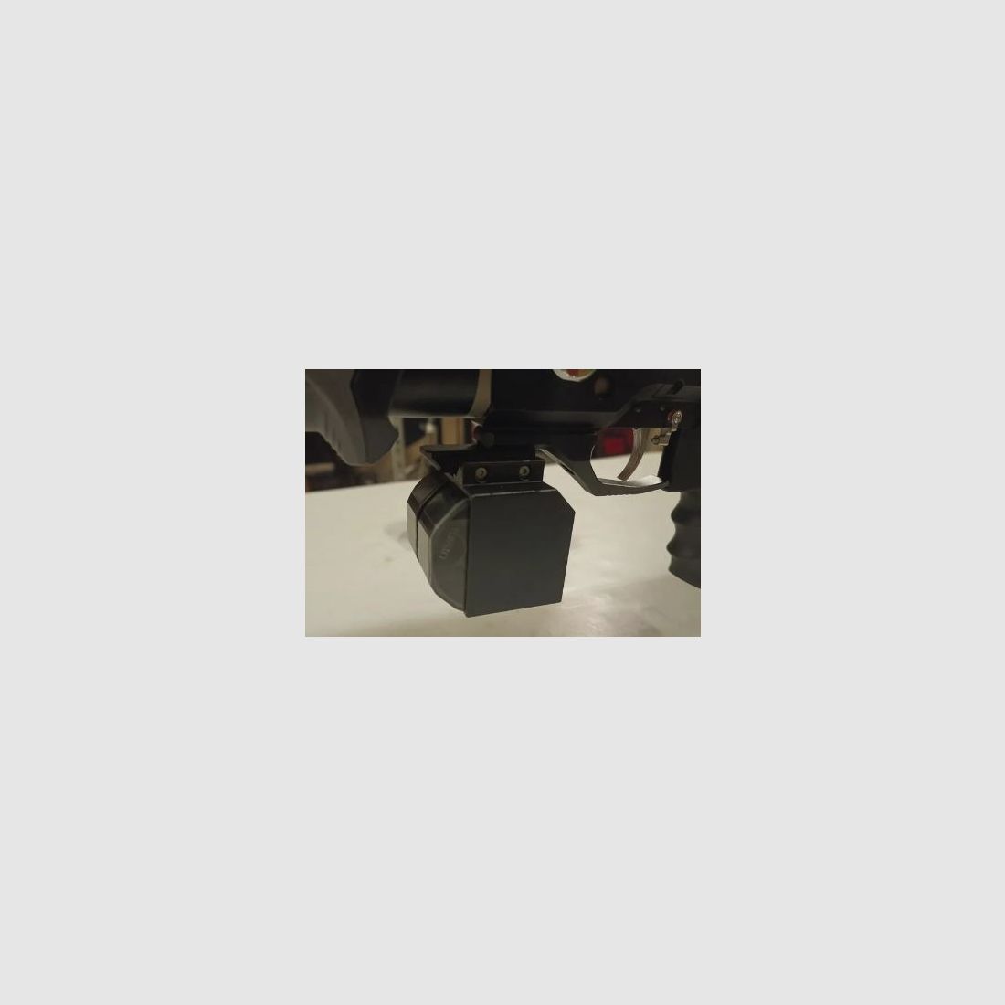 AEA Megalodon support de chargeur double