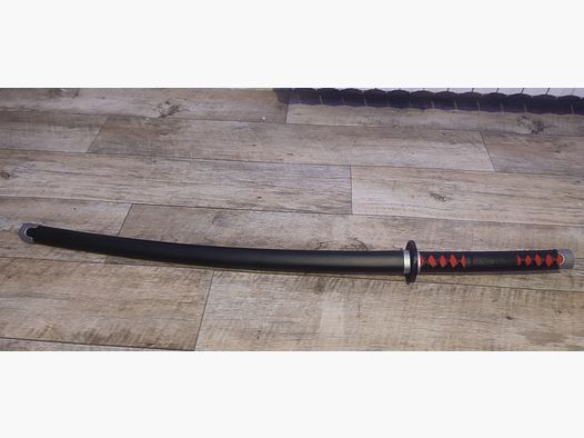 Katana negro rojo