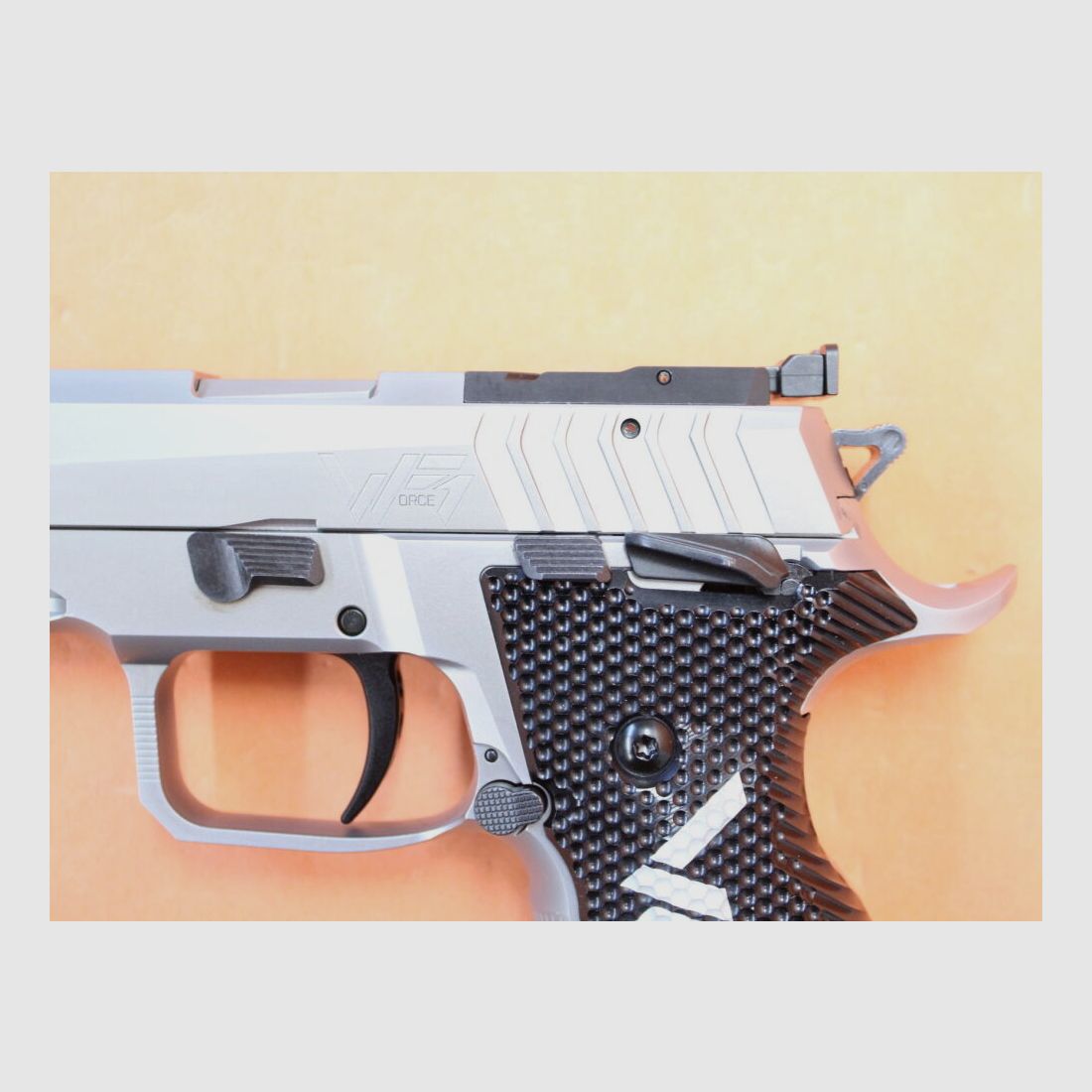 AREX Ha.Pistol 9mmLuger AREX ALPHA RACE WFORCE1 OR/ Optics Ready 5" Barrel/ Stainless/ 2 Spare Magazines