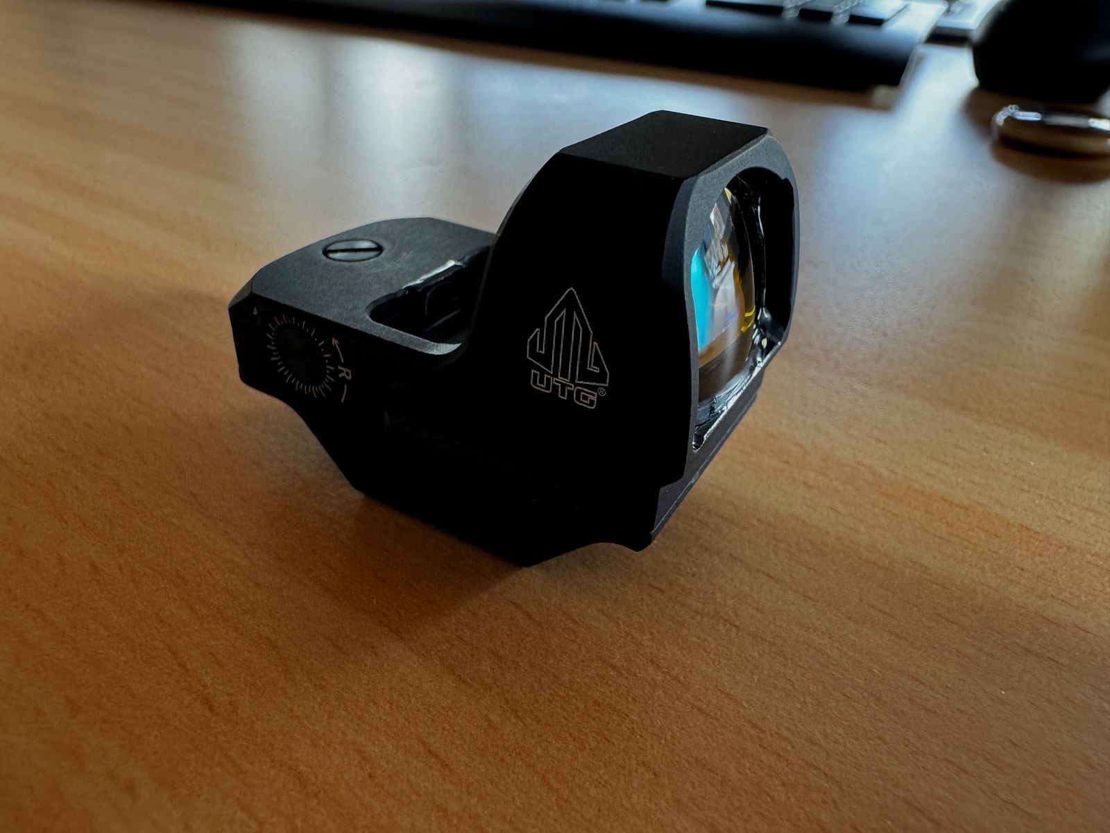 UTG Red Dot OP3 Micro SL (4 MOA) mit Picatinny-Montage