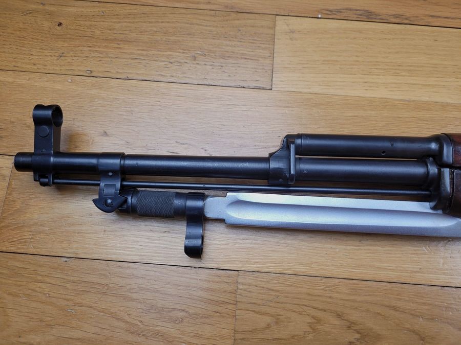 Very nice semi-automatic rifle SKS 45 – USSR – Tula 1953 – cal 7.62X39 – 10 rounds – Still in its cosmoline – Like new, image 7 of 26