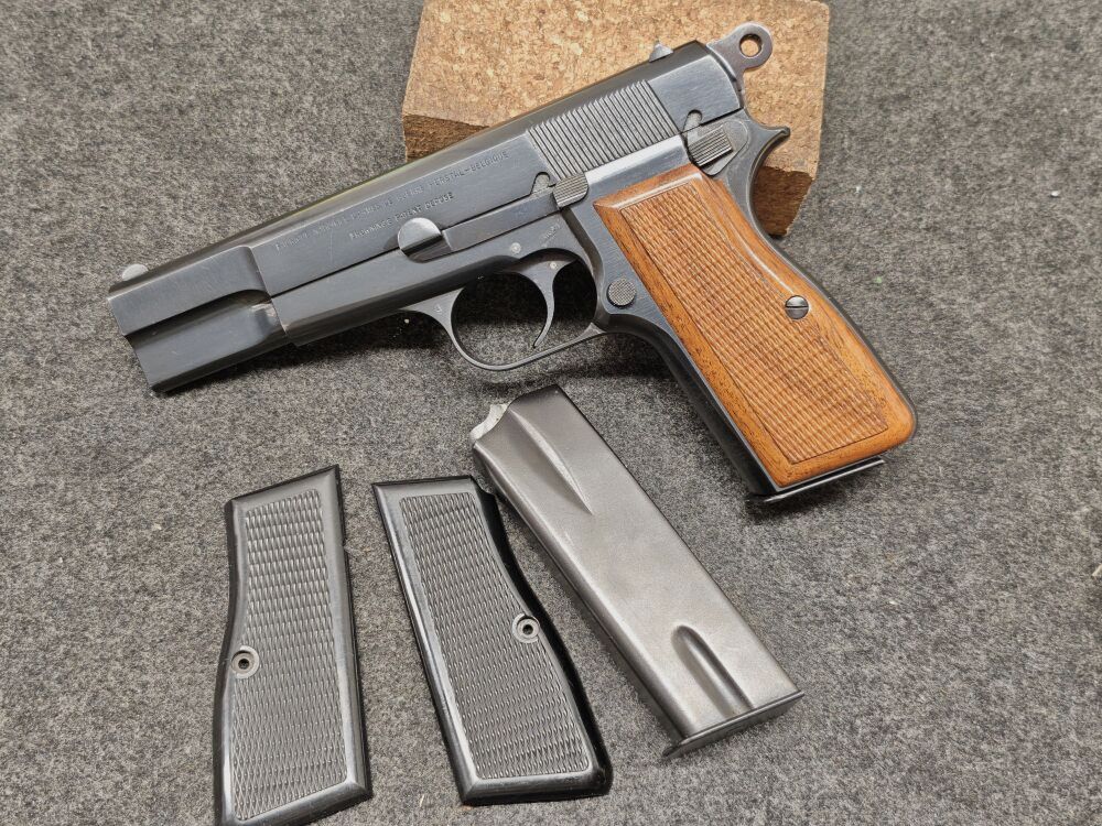 FN - Fabrique Nationale D'Armes de Guerre Herstal HP / High Power